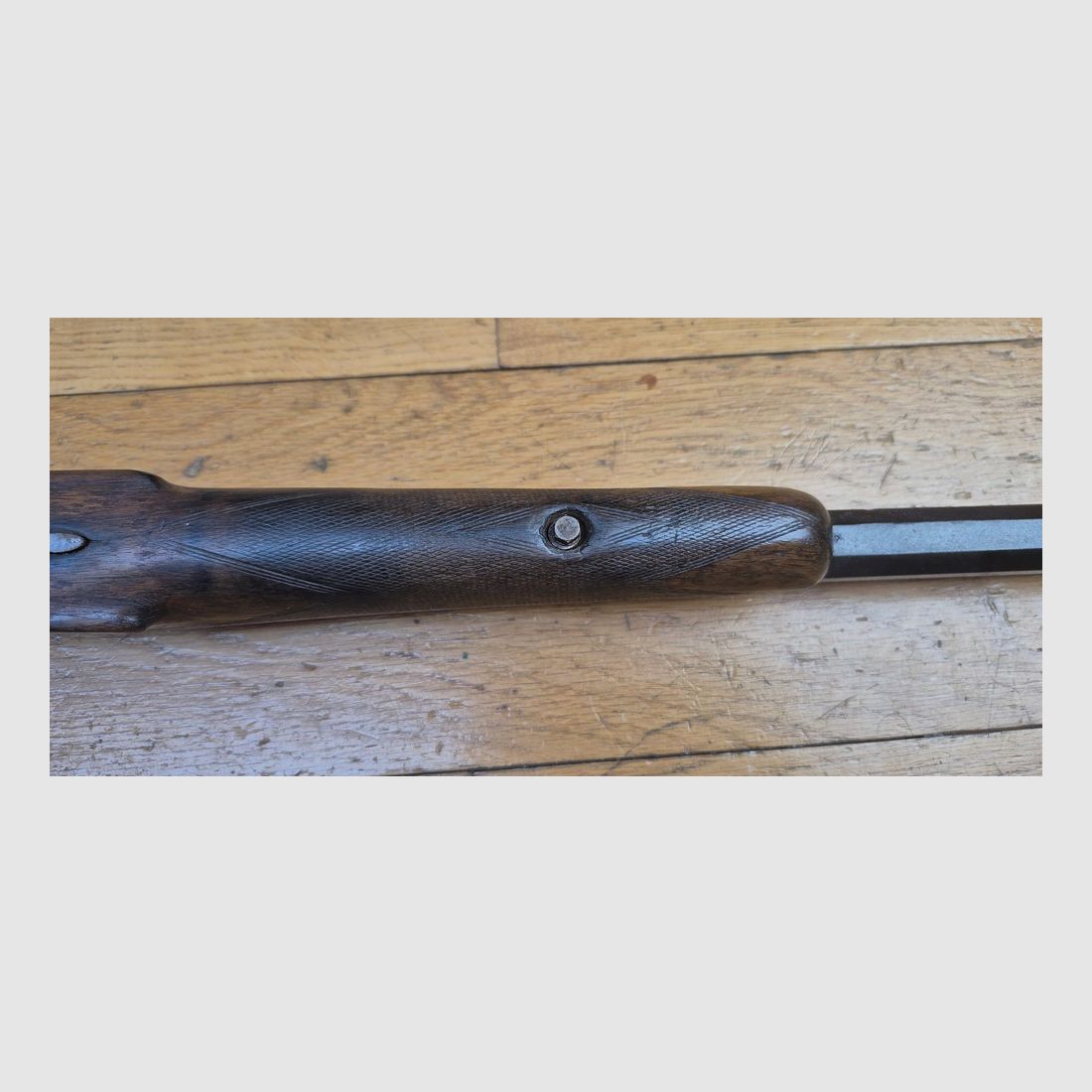 Belgische Präzisionsbüchse Jahrhundertwende (XX°! -ca. 1900) — Warnant-System — Kal. 6mm Flobert — Lütticher Handwerk – Schaft gebrochen/repariert, aber sehr gesund -Mechanik und Lauf einwandfrei – EM, Bild 15 von 37