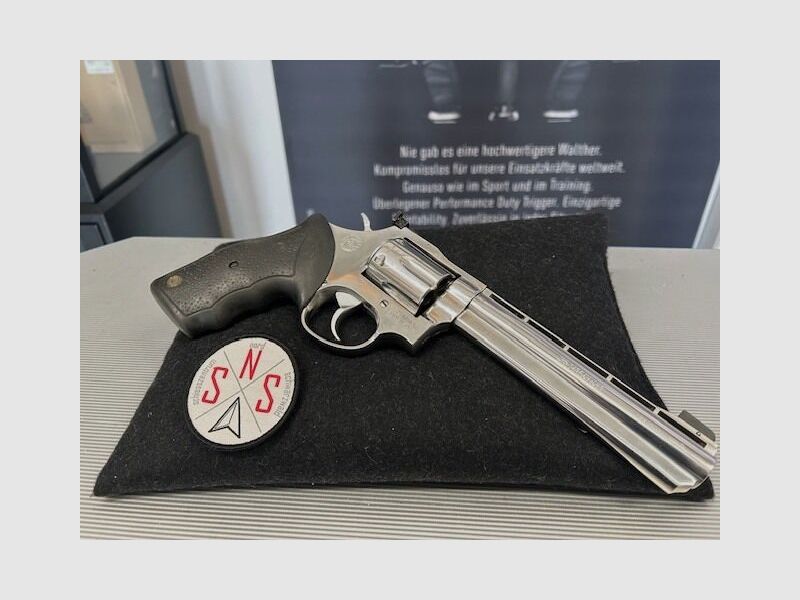 Taurus Taurus 689