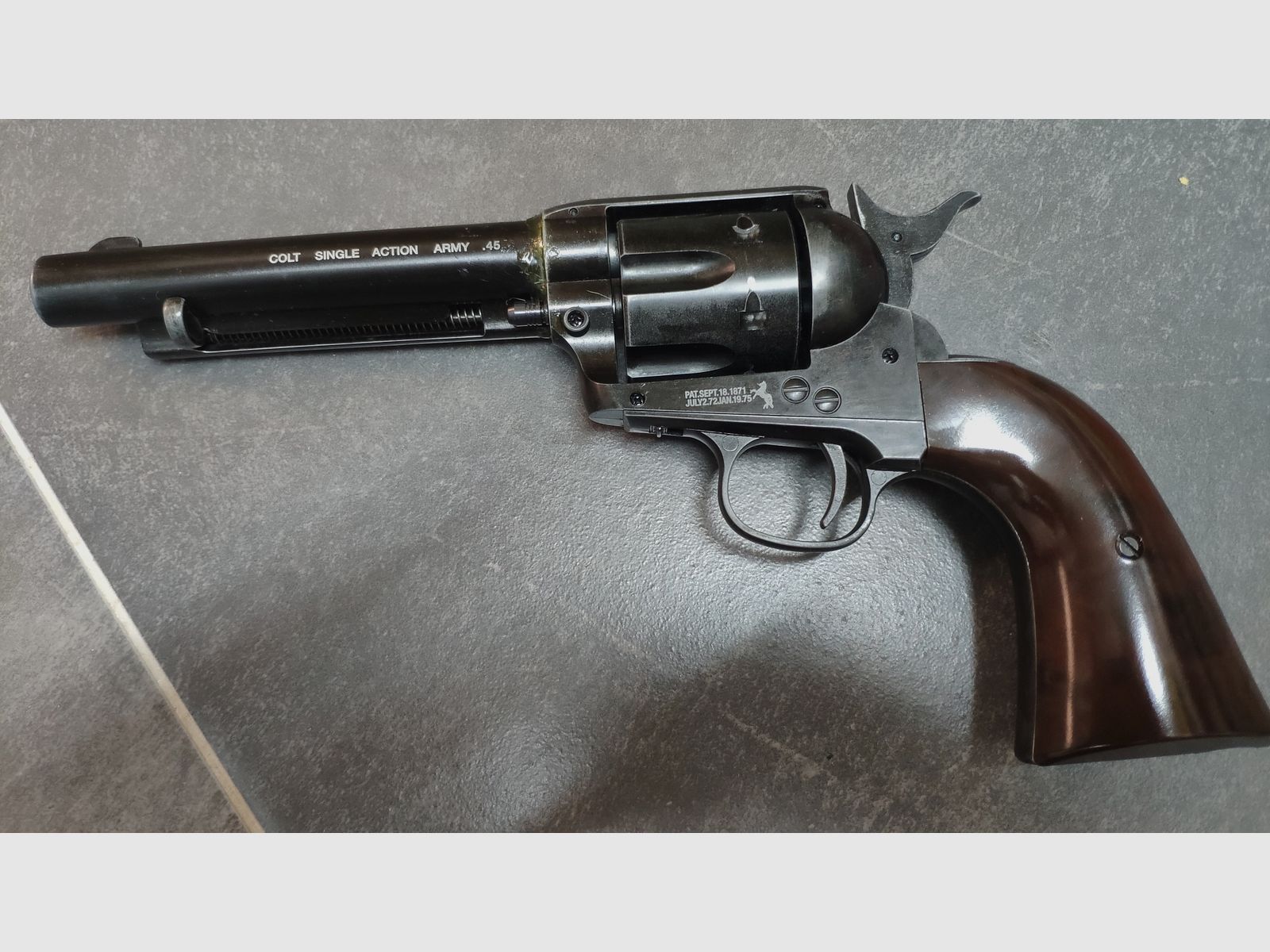 Revolver Colt SAA 45
