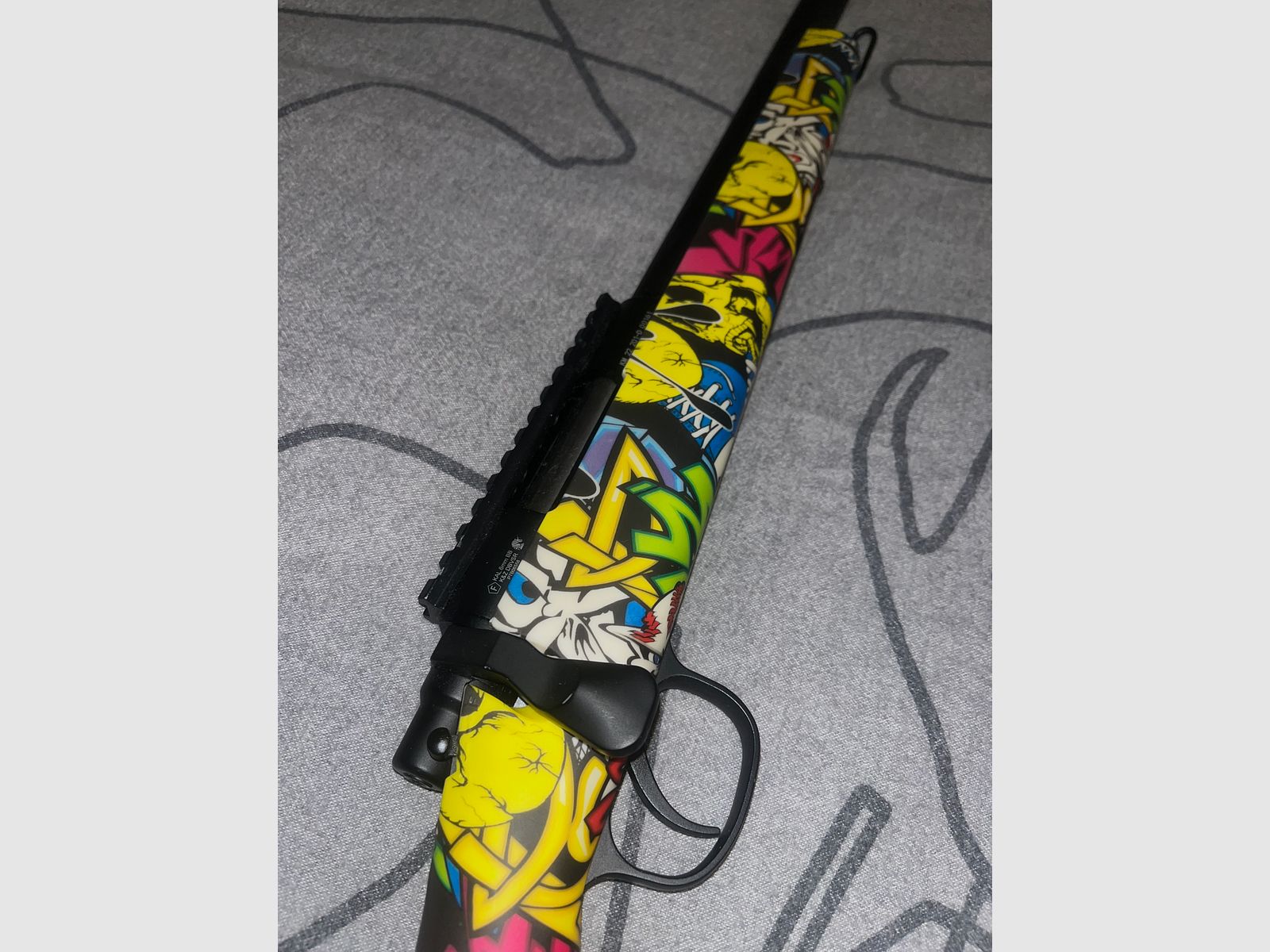 Double Bell VSR-10 Bolt Action Snipergewehr Springer 6mm BB schwarz - Jokers Graffiti Edition (DEFEKT)