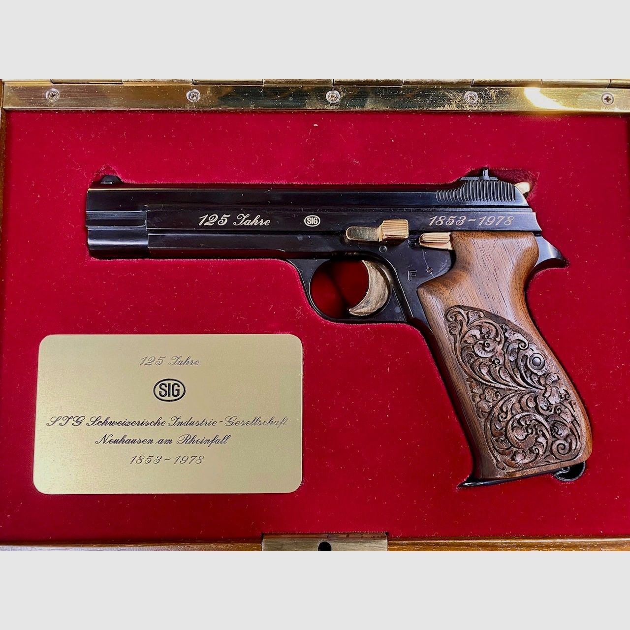 SIG P210 Pistool -125 Jaar SIG, Gebruikt, 9×19, in Houten Kist, afbeelding 1 van 2