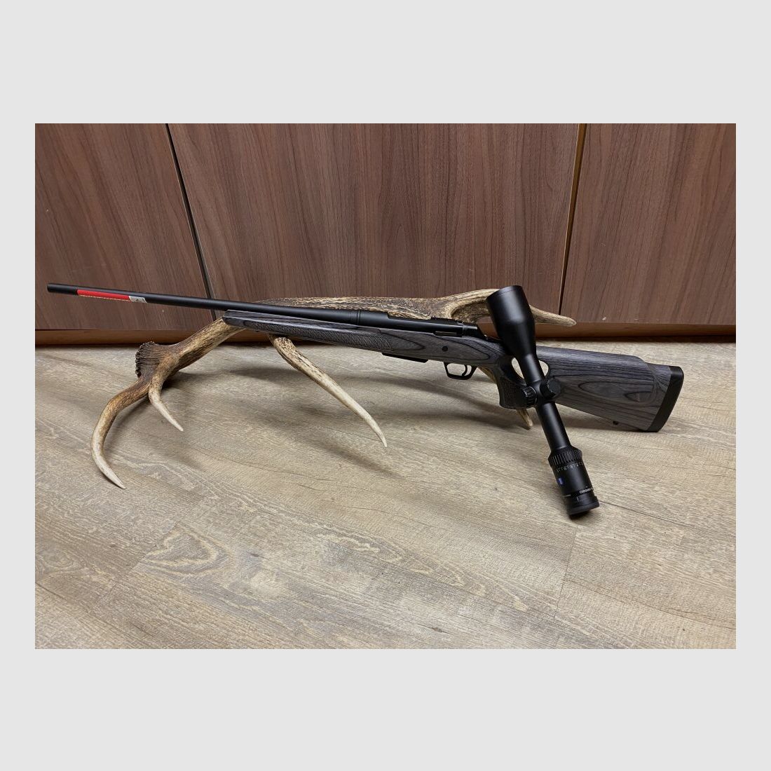 Winchester XPR Thumbhole, z Zeiss Conquest V6 2,5-15x56