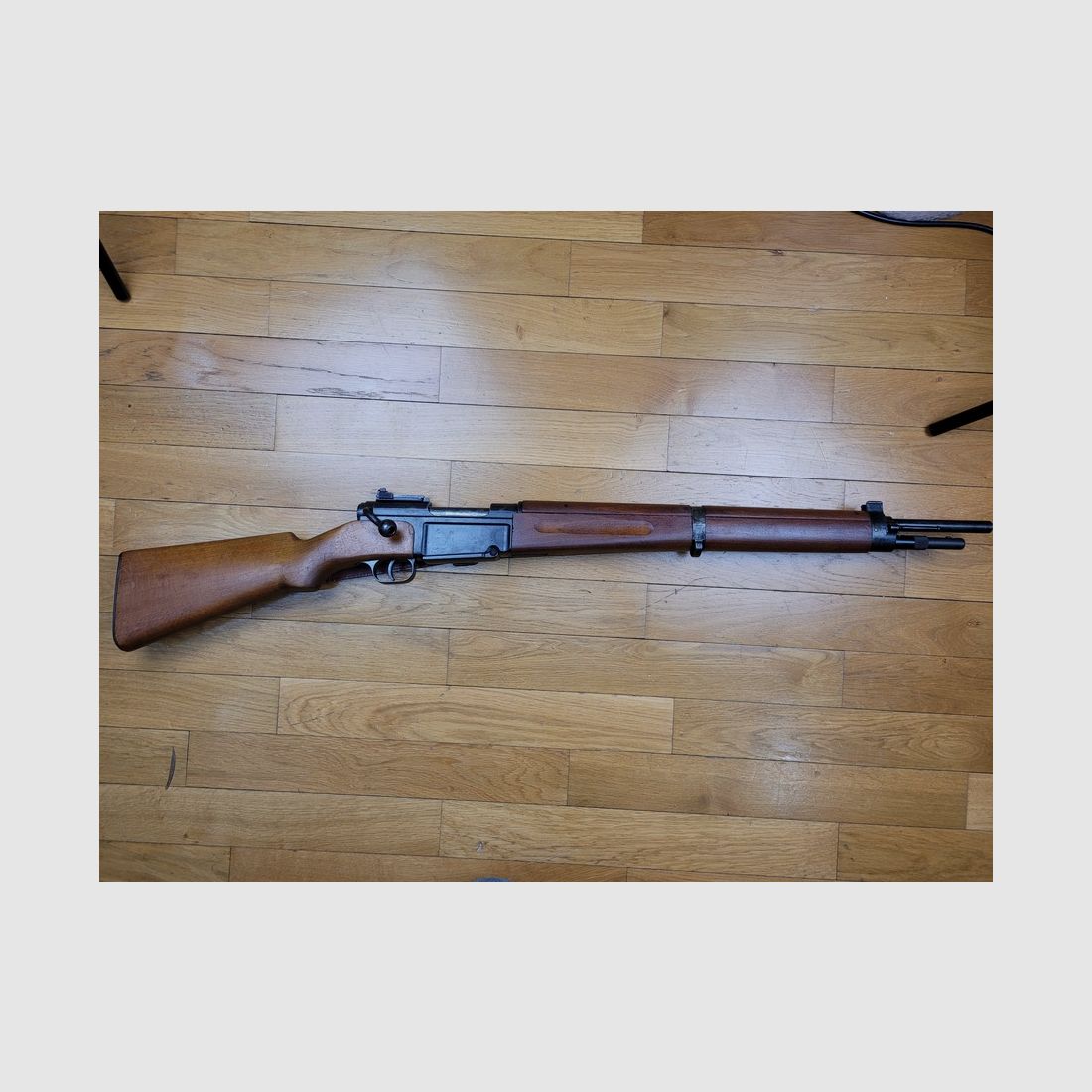 Bemerkenswerter MAS 36 1. Typ und nicht modifiziert 1939 – 7,5×54 MAS – Mono-Seriennummer – Ausgezeichneter Lauf – Gewehrriemen – Clips verfügbar – TBE +, Bild 9 von 28