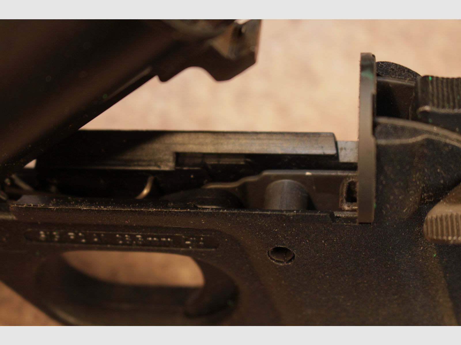 Signal pistol Heckler und Koch in caliber 4.