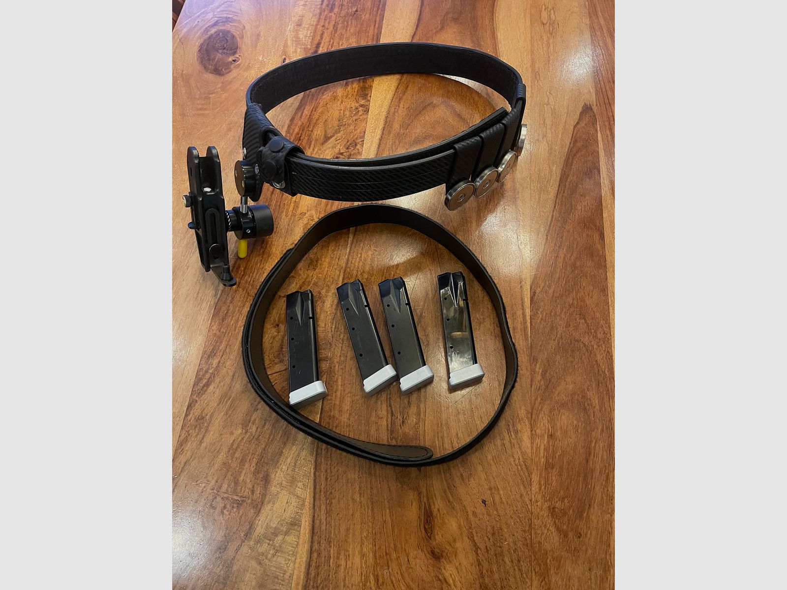 Pokrowiec z paskiem Sig Sauer P226 S / X Five / X Six + klipsy na magazynki + 4 magazynki