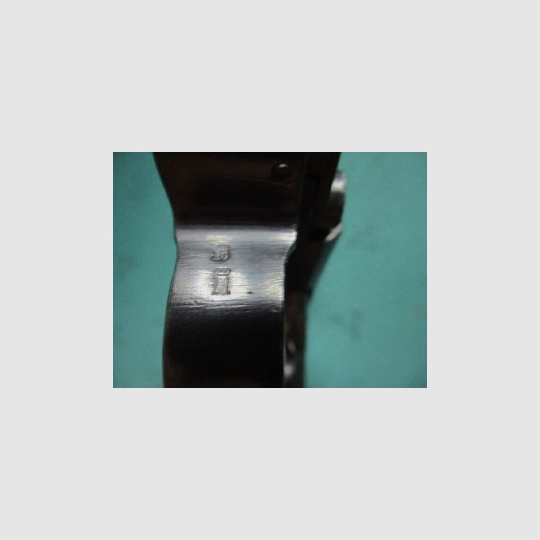 Pistole 08 der Volkspolizei Vopo mit Stempel 08
