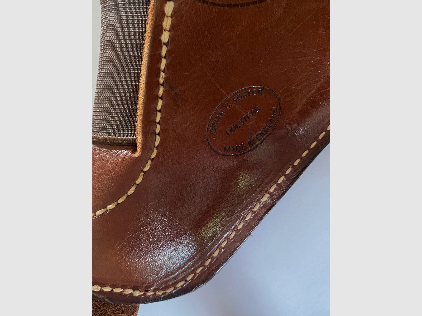 Holster für Kurzwaffe von Brian C. Forster