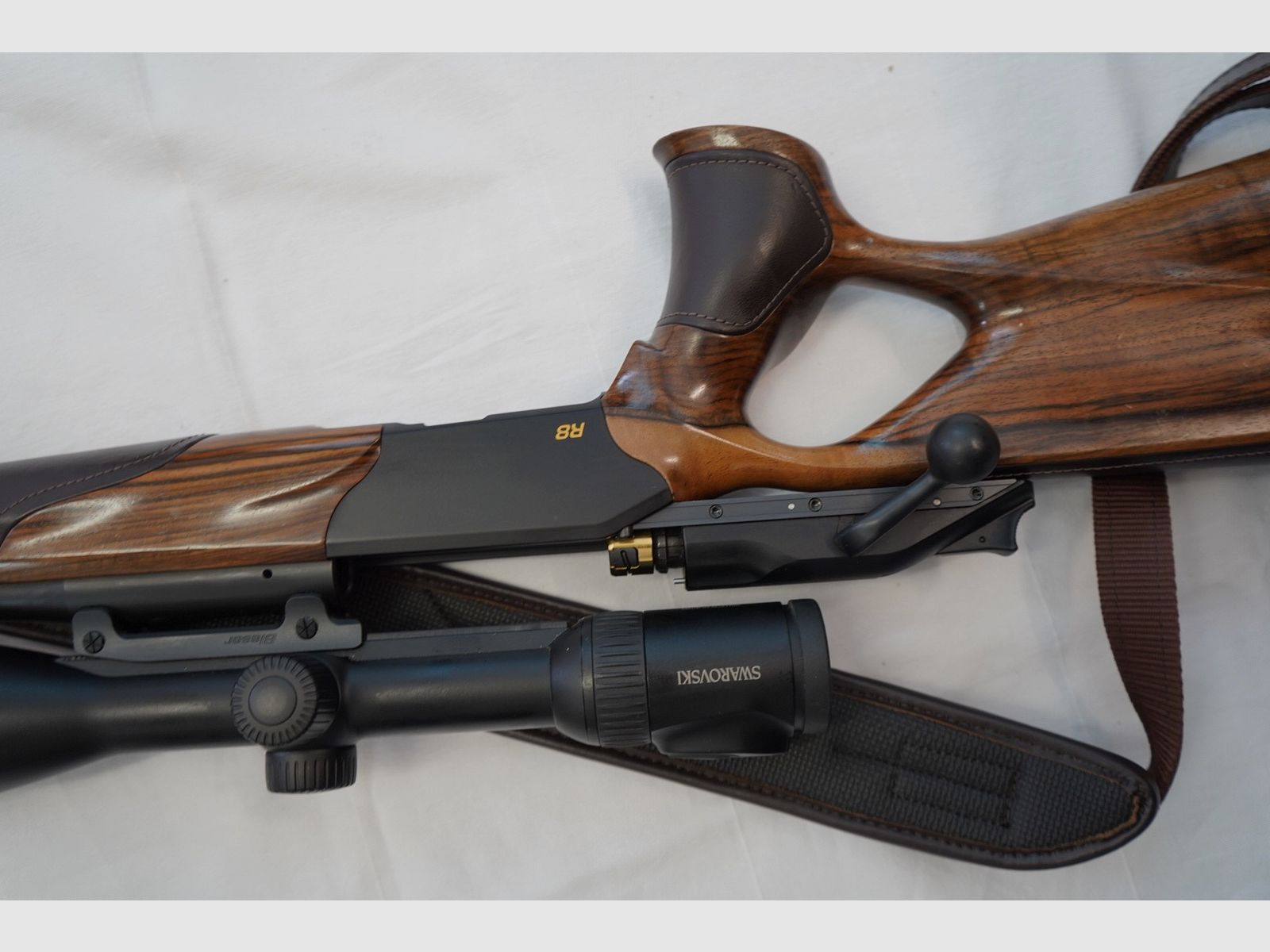 R8 successo pelle, legno, pelle, mirino Svarovski, grilletto Atzl