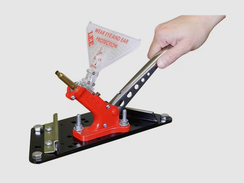 Lee Auto Bench Prime / Dispositivo de ajuste de cebadores para la mesa