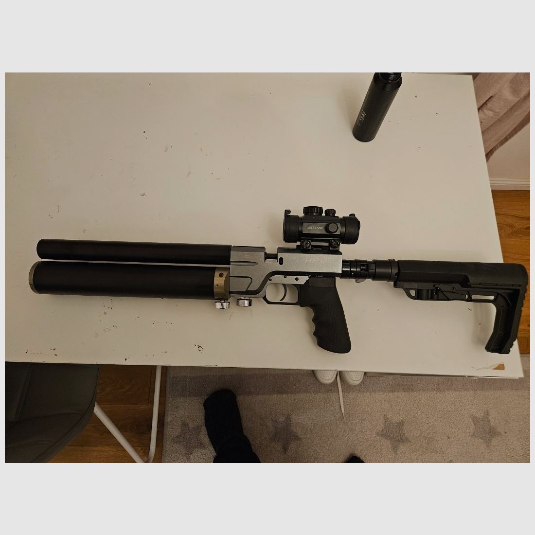 AEA HP Max z wieloma akcesoriami.