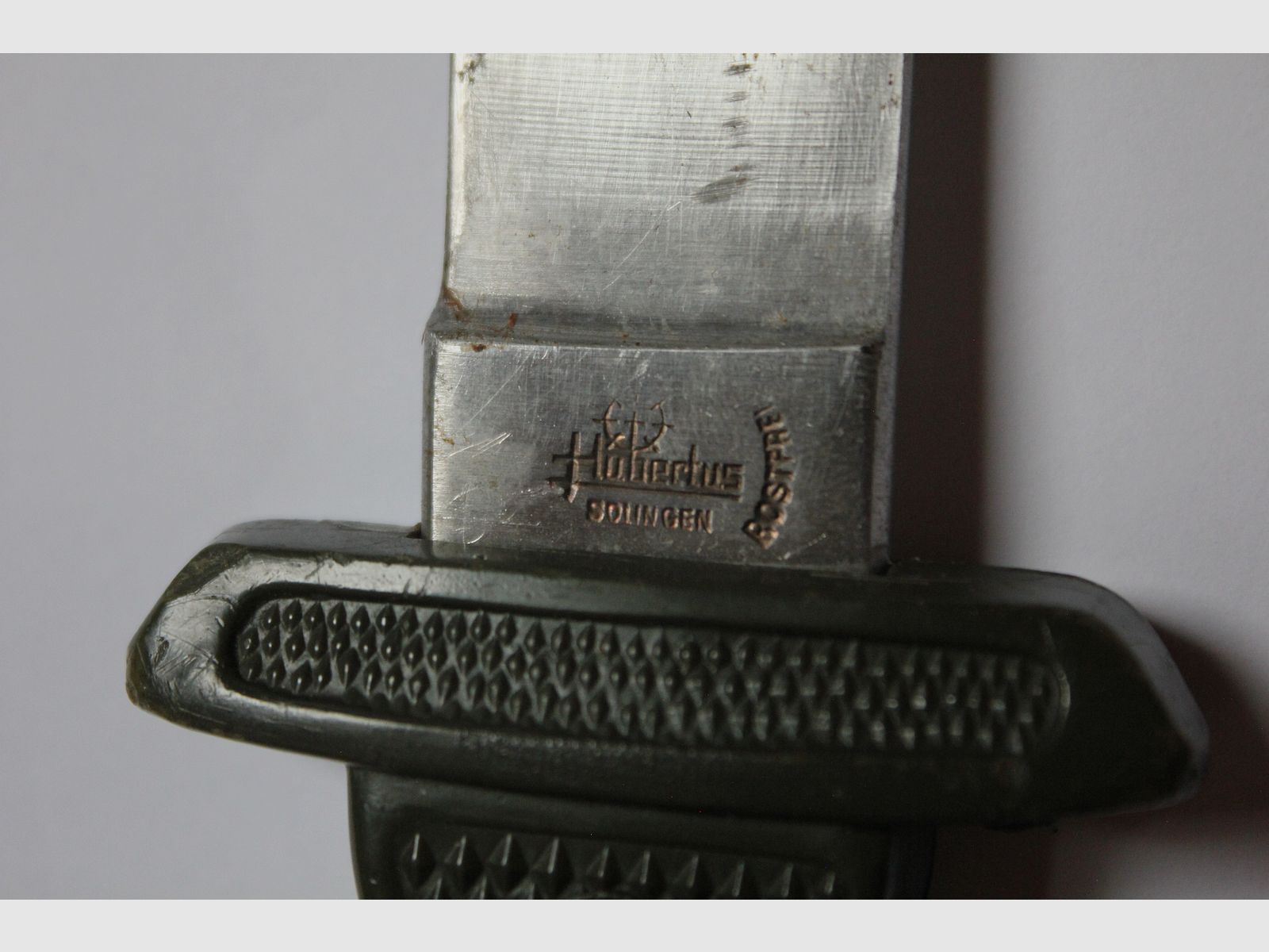 Cuchillo de viaje original de Hubertus Solingen de la Guerra Fría, modelo de cuchillo de combate de la Bundeswehr y visualmente inspirado en el cuchillo de viaje de la HJ