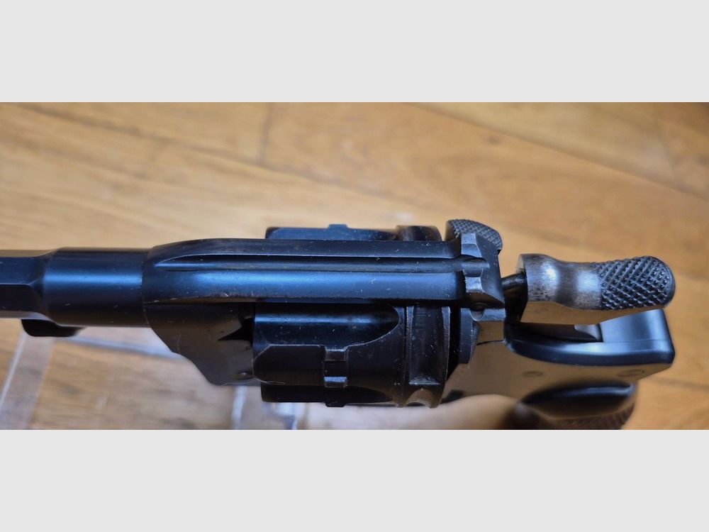 Bel revolver regolamentare modello 1892 – Comune ma mitico – Apice del revolver regolamentare Made in France – Calibro 8mm92 – Mono-matricola – Arma del 1910 – Bella meccanica – Bel canna – Fondina modello 1915 della Grande Guerra – TBE +, immagine 19 di 31