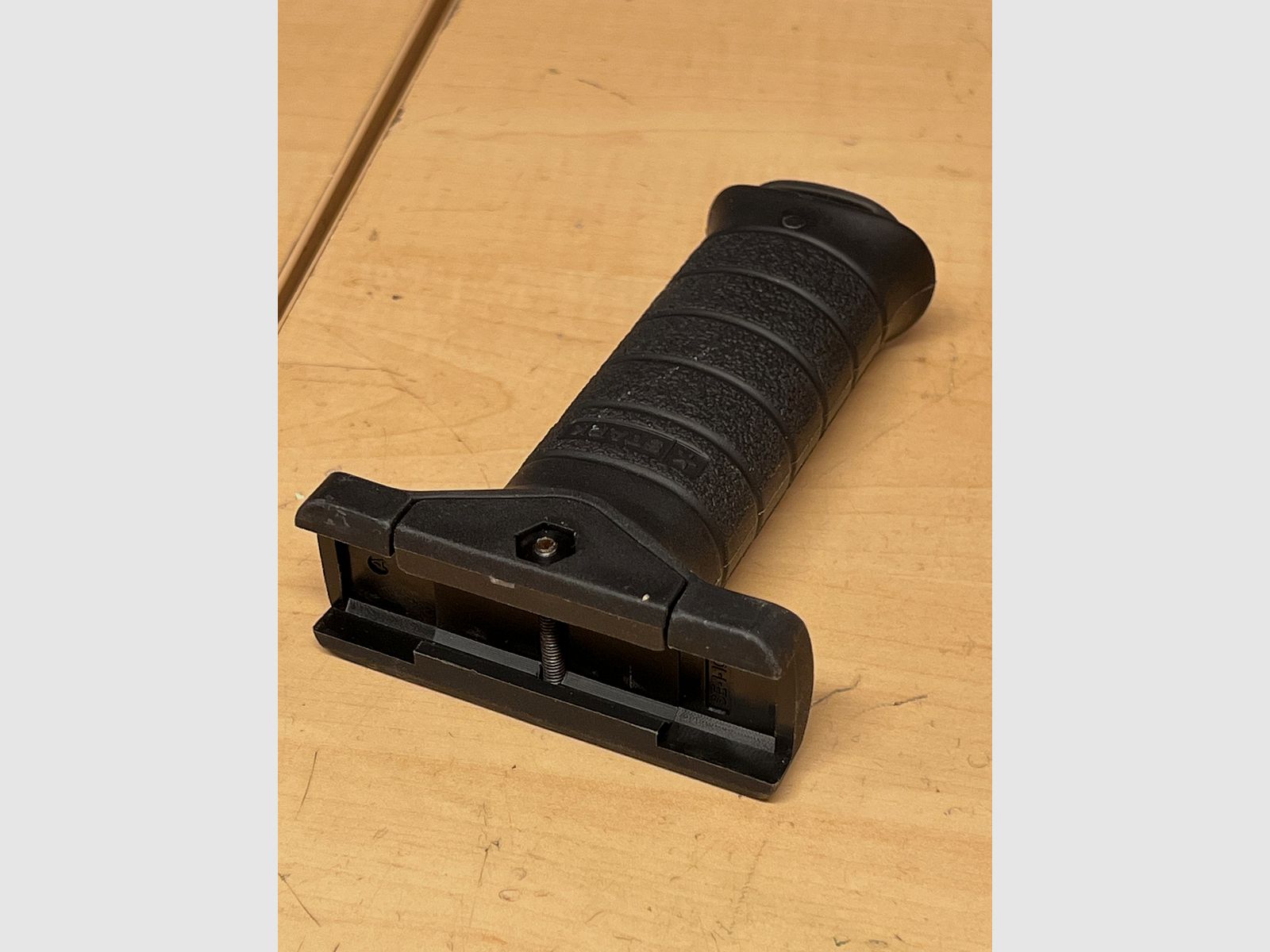 Frontgriff für Airsoft vertikal in Schwarz lange Version, Typ II