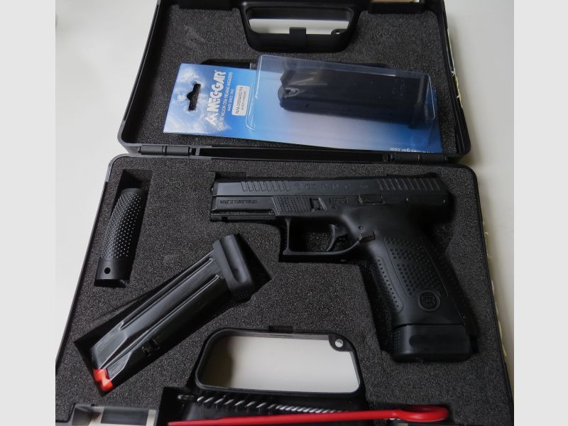 Neue Brünner CZ P10-C Kal. 9mm Para mit 3 17er Magazinen