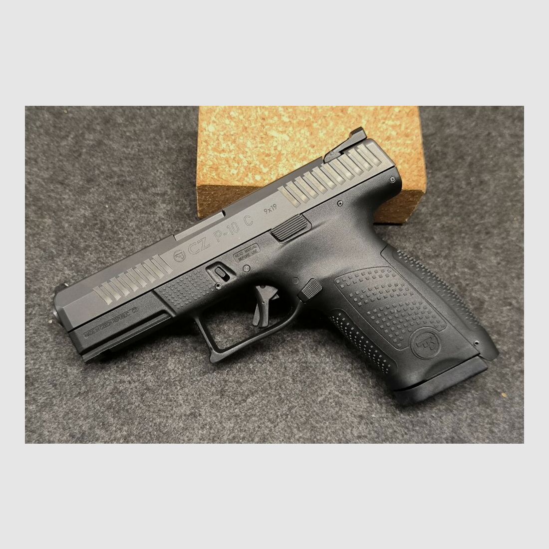 CZ - Česká zbrojovka P10 - C