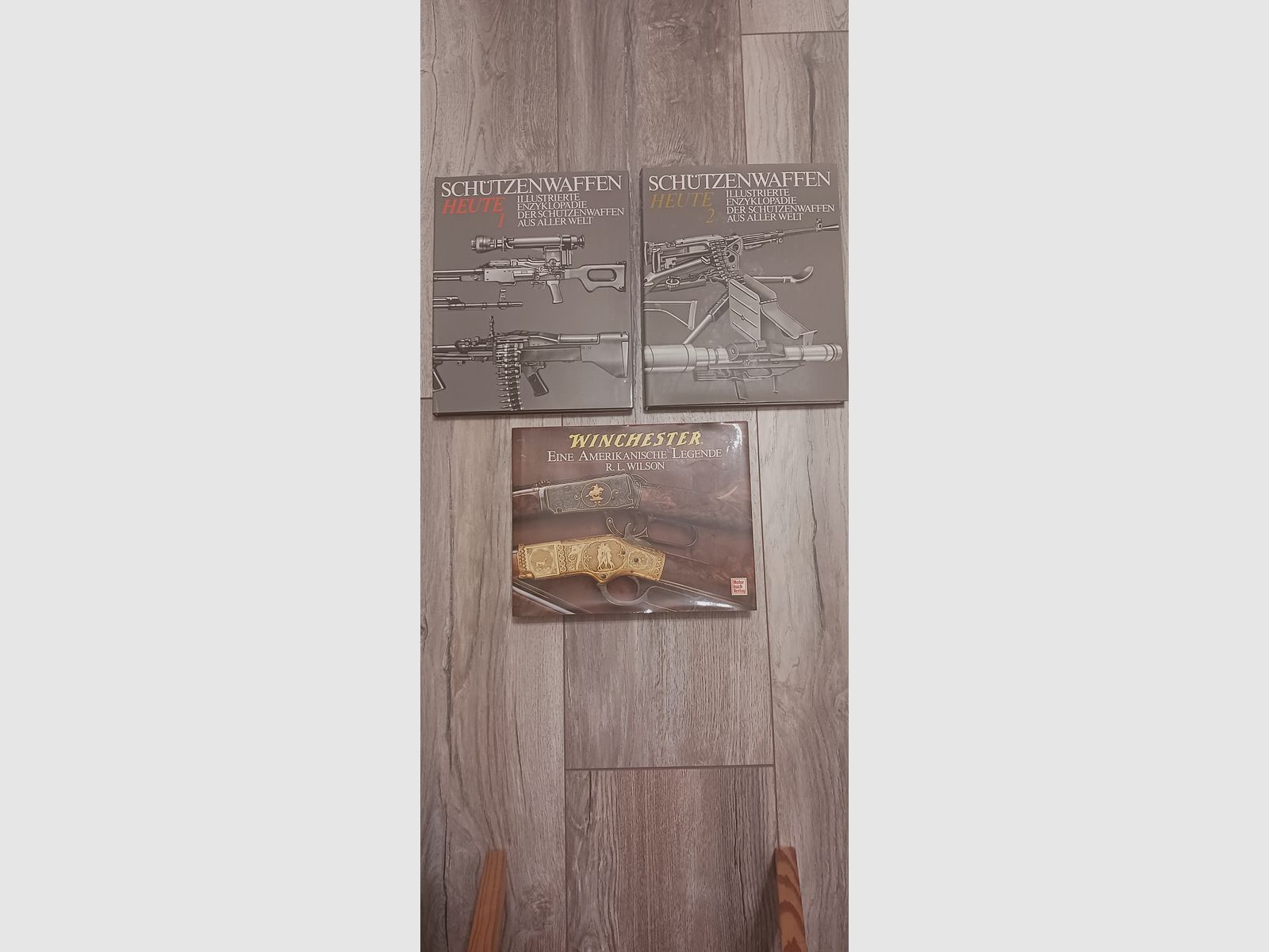 Main - / Littérature sur les armes à feu de poing