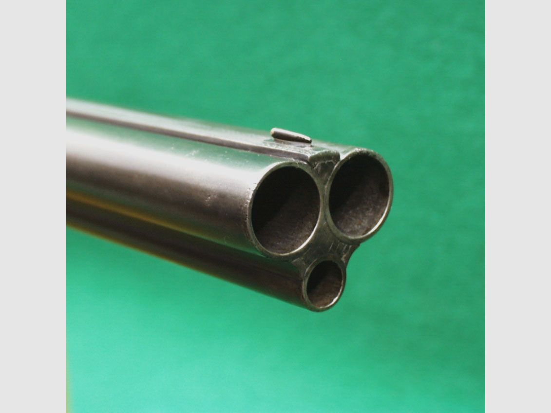 Vecchia perforatrice / perforatrice doppia