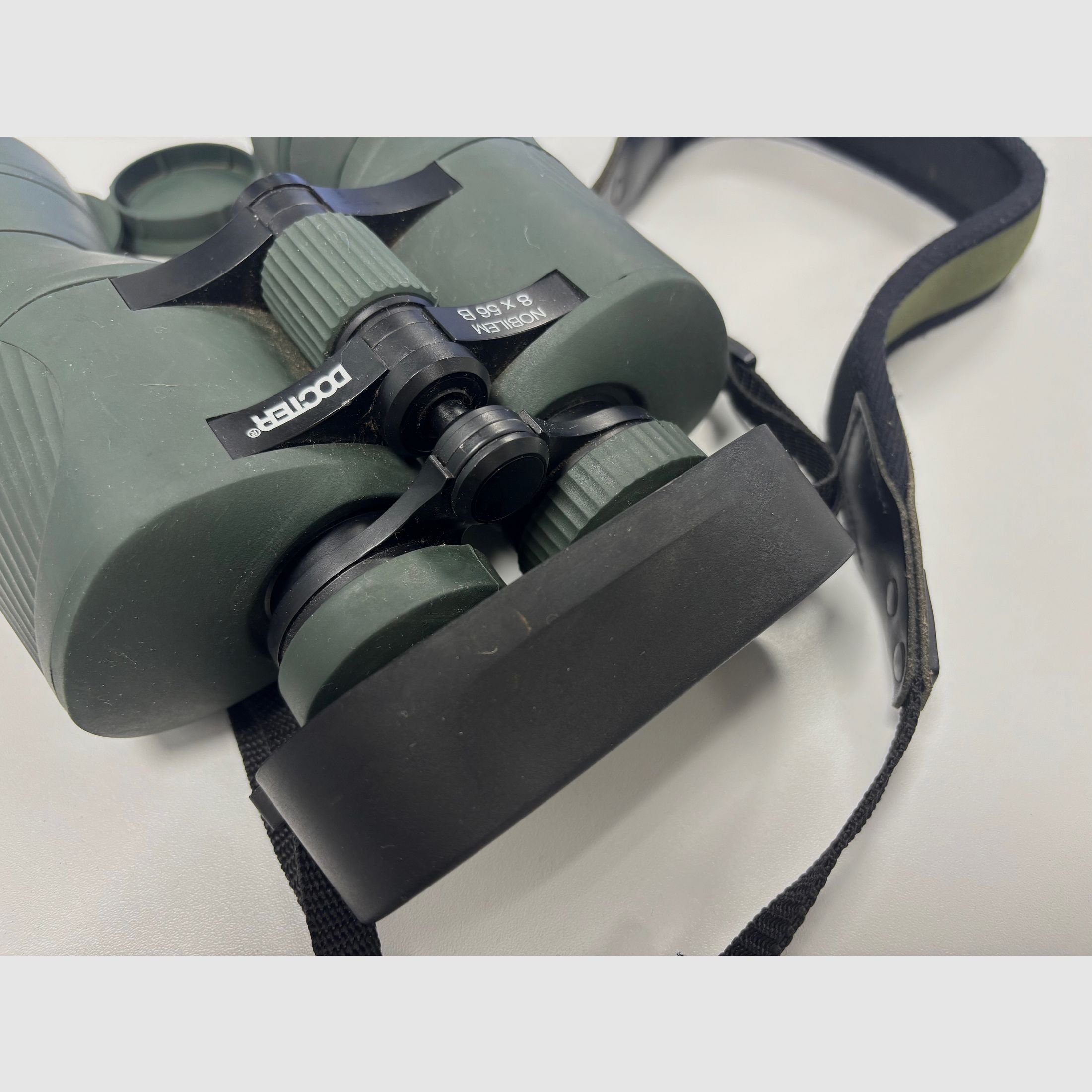 Fernglas Docter Nobilem 8x56B