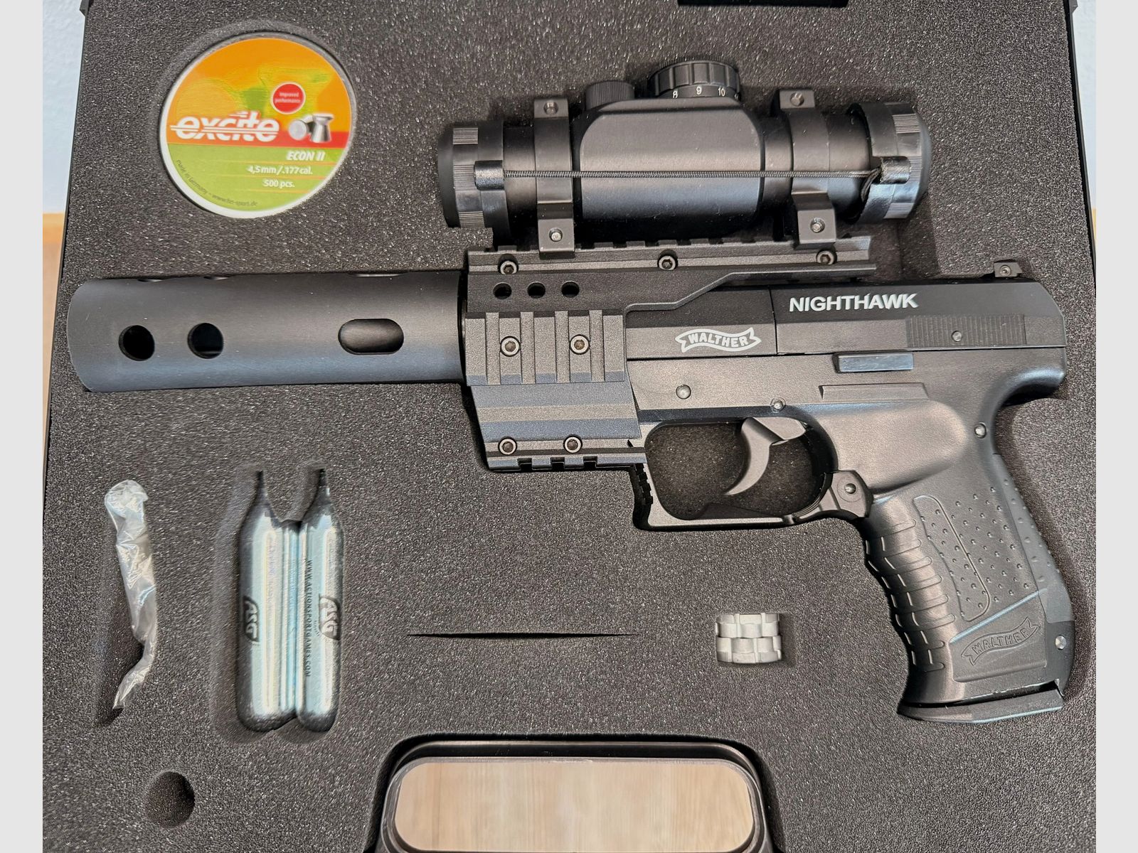 Pistola CO2 Walther NightHawk