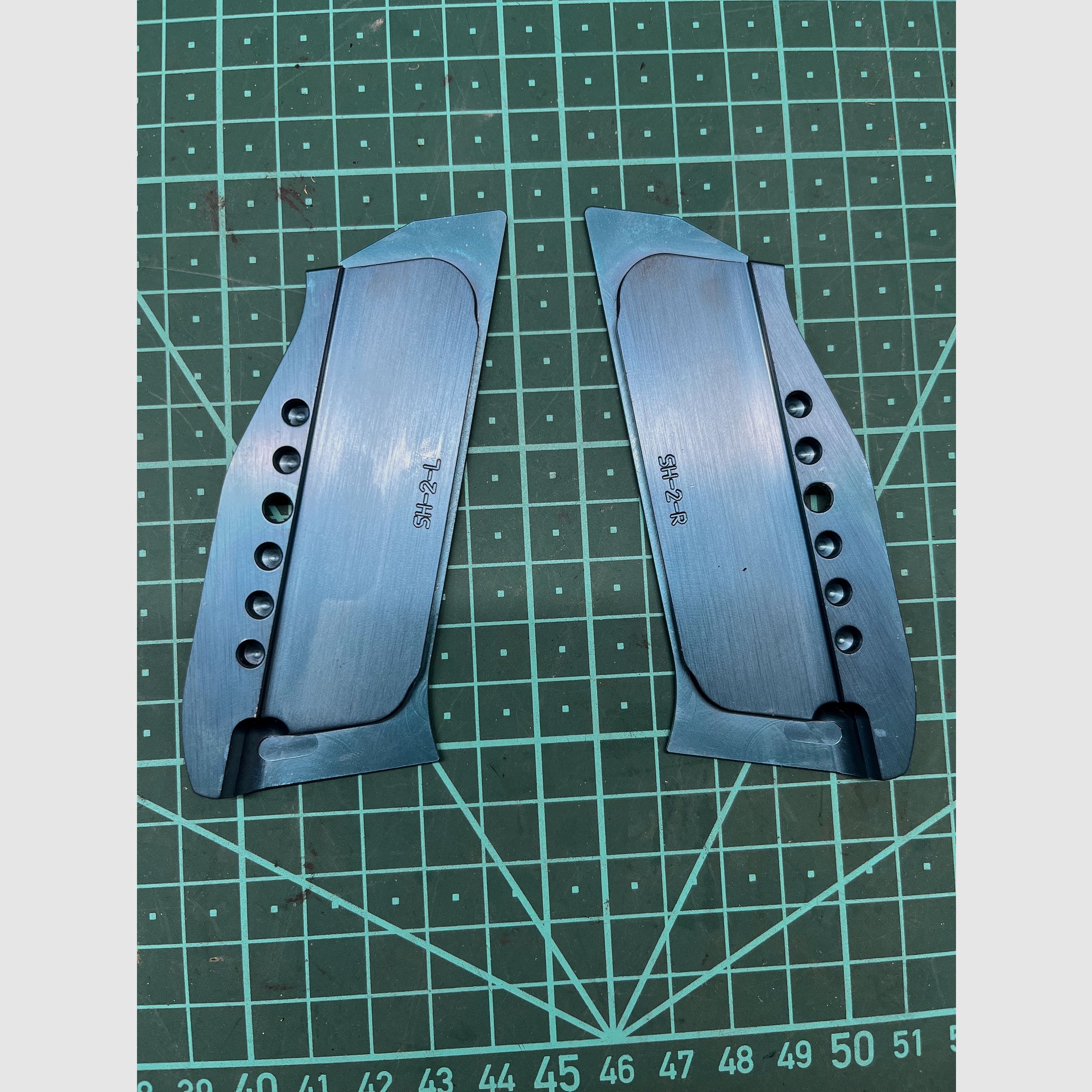 Shadow 2 uchwyty niebieskie anodowane.