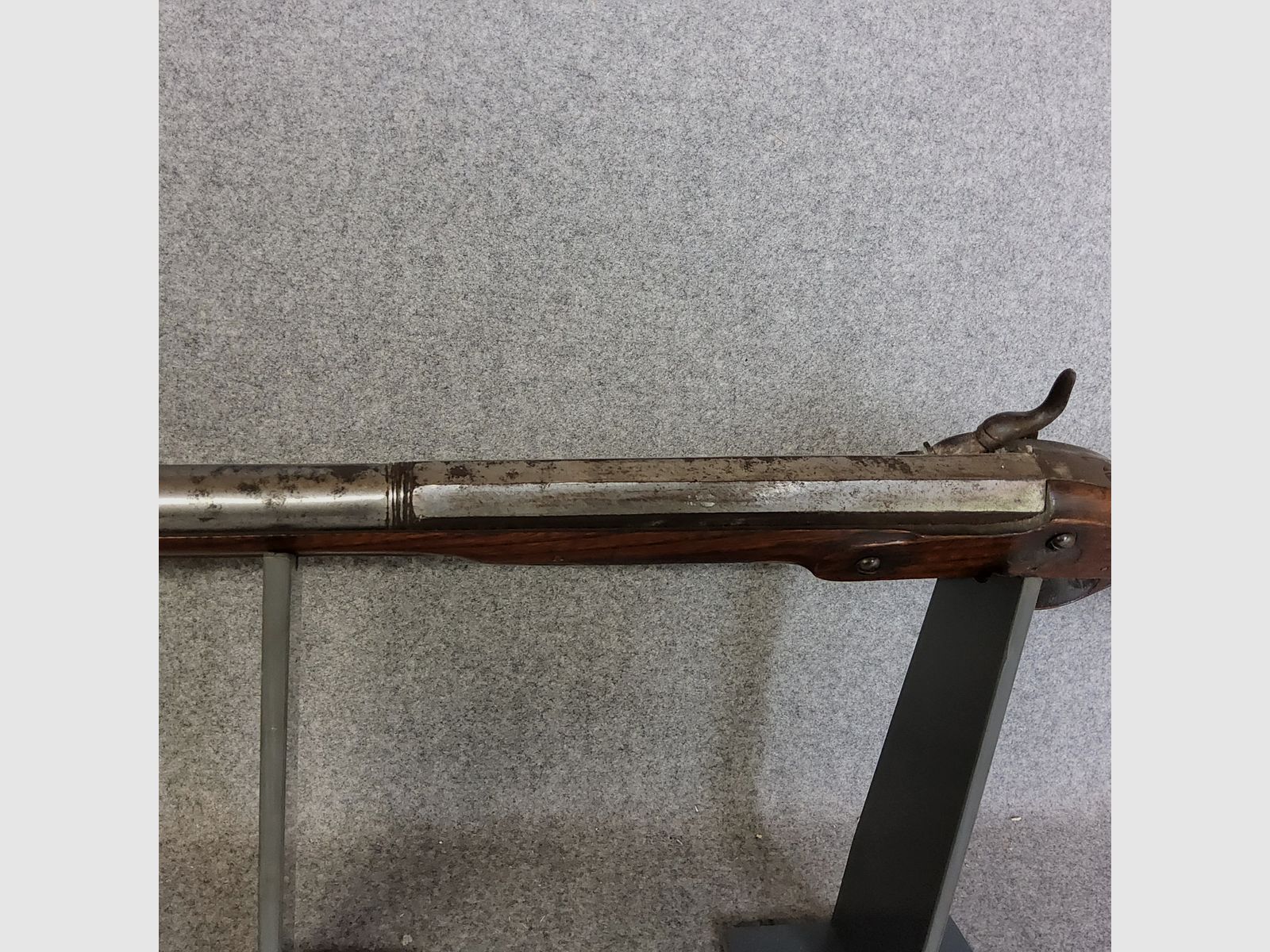 unknown hunting weapon
