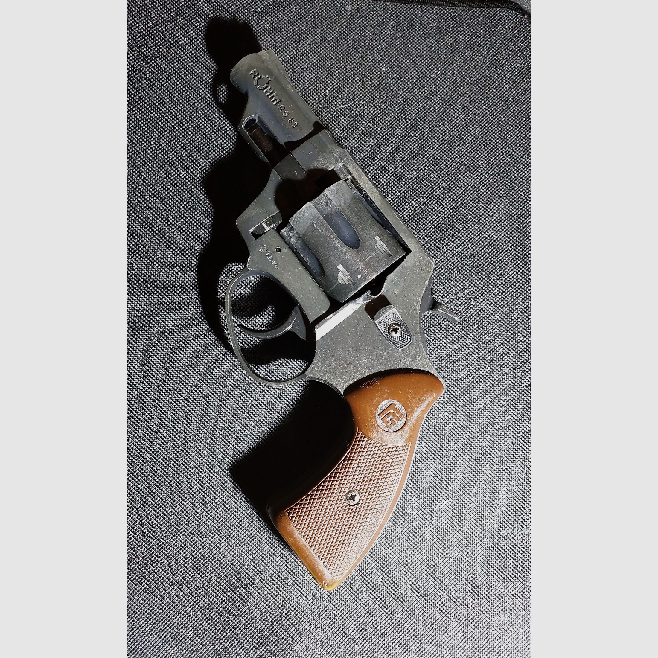 Röhm RG79 Schreckschuss Revolver brüniert (PTB 5-71) Rg 79 mit integriertem 15mm Lauf