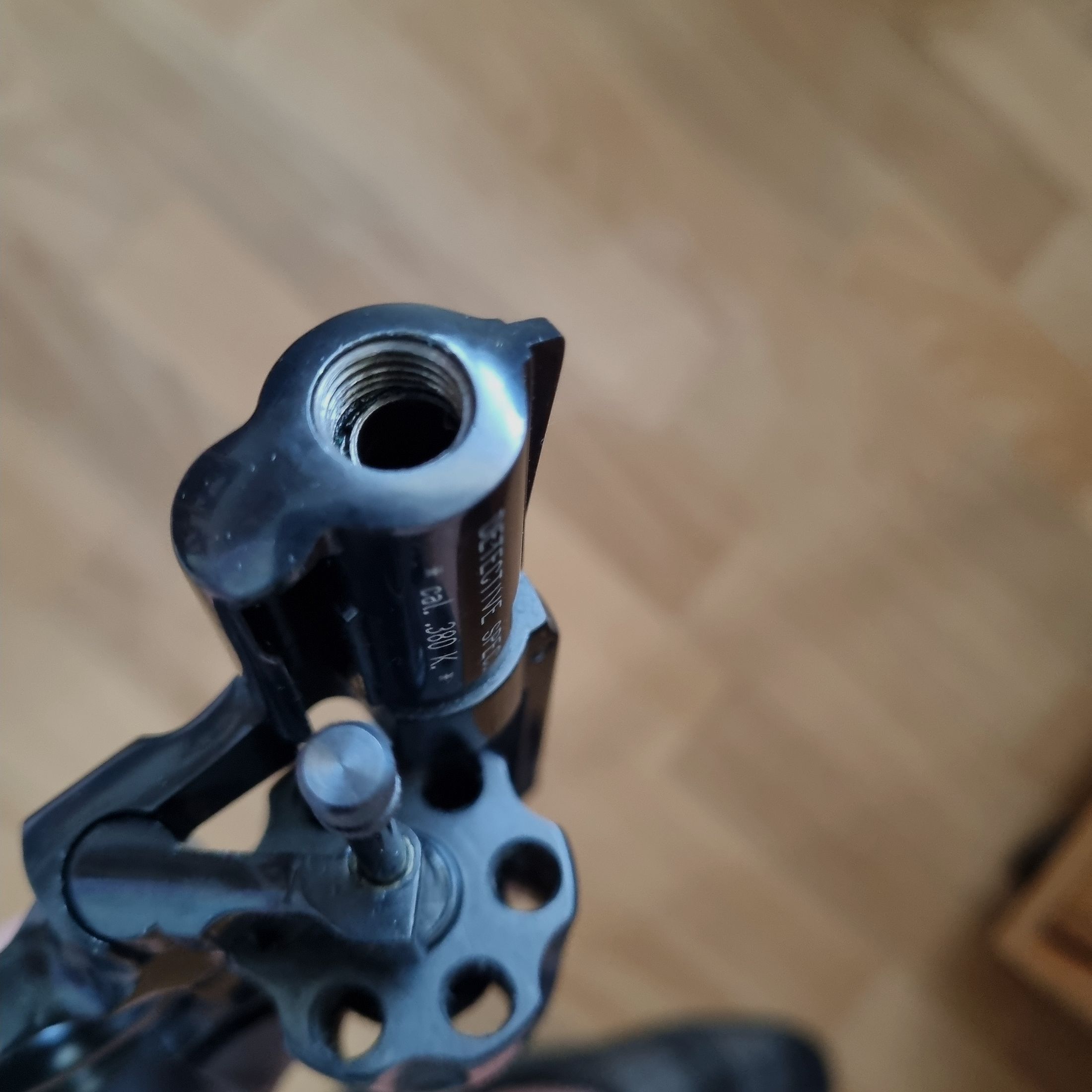 Colt Detective Spezial, brüniert, PTB 603, 2 Zoll, Holzgriff, zzgl. 50 Patronen, altes Modell