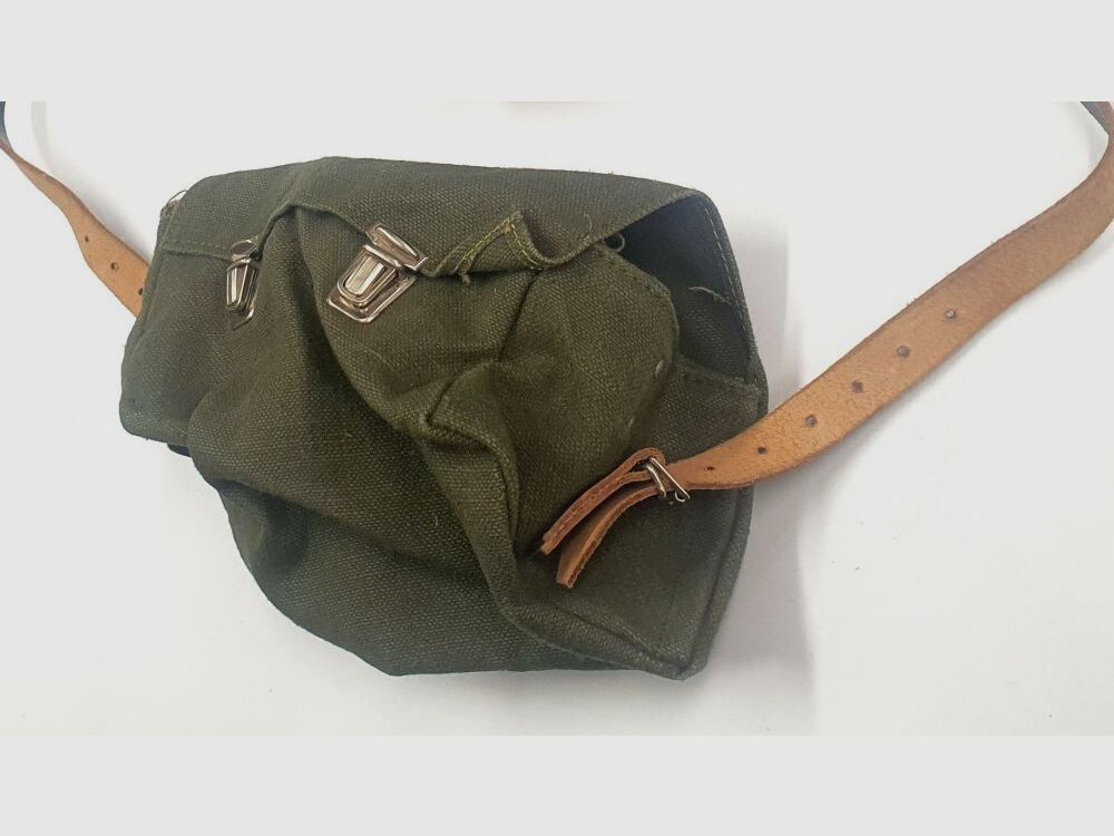 DDR Original DDR NVA Handgranatentasche