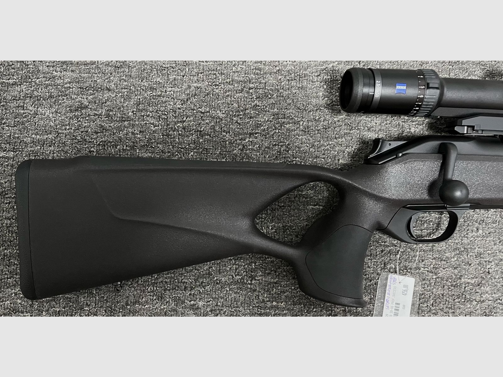 Blaser R8 Professional Success .30-06 + Zeiss Victory HT 2,5-10x50 + Montaggio Dentler