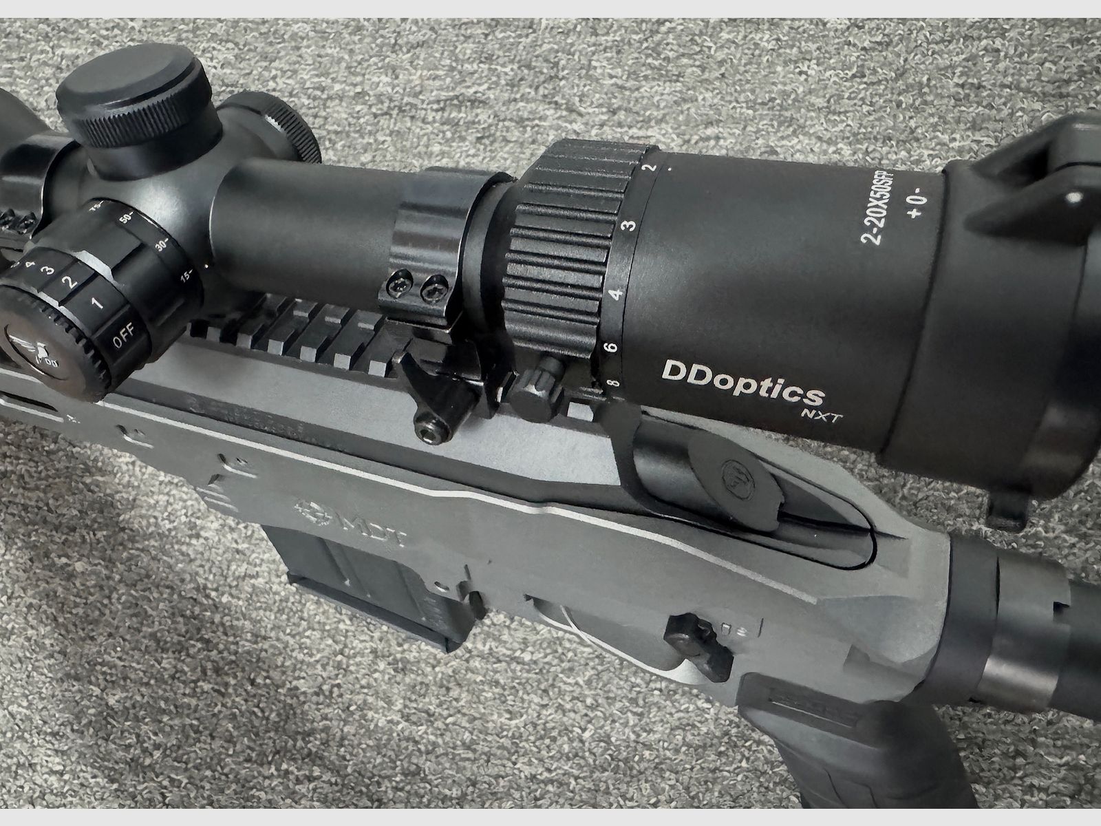 CZ 600+ MDT Grijs, 6,5mm Creedmoor met DDoptics NXT 2-20x50 - NIEUWE WAPEN