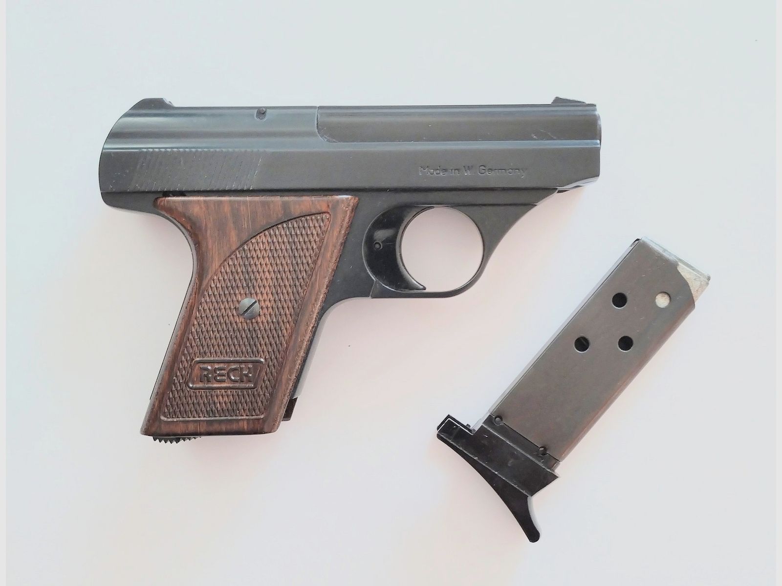 Reck  Automatic 8mm. TOP Zustand. Originalverpackung und Zubehör.