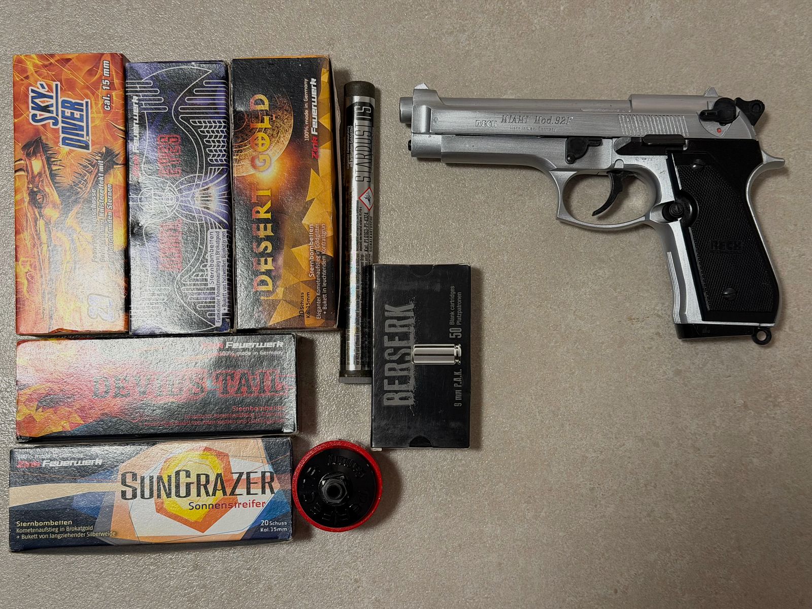 Pistola a gas di segnalazione Reck Miami 92F Steel Finish 9mm con set completo