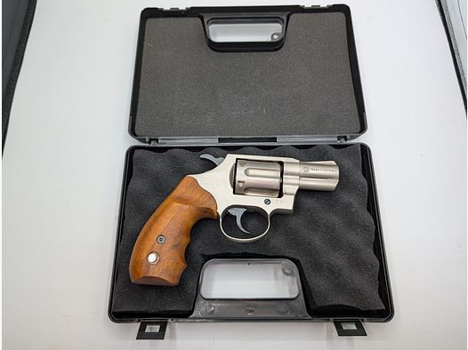 Colt Detective Special (Umarex) .380 (9mm) R.K. (PTB 841) mit Holzgriffen