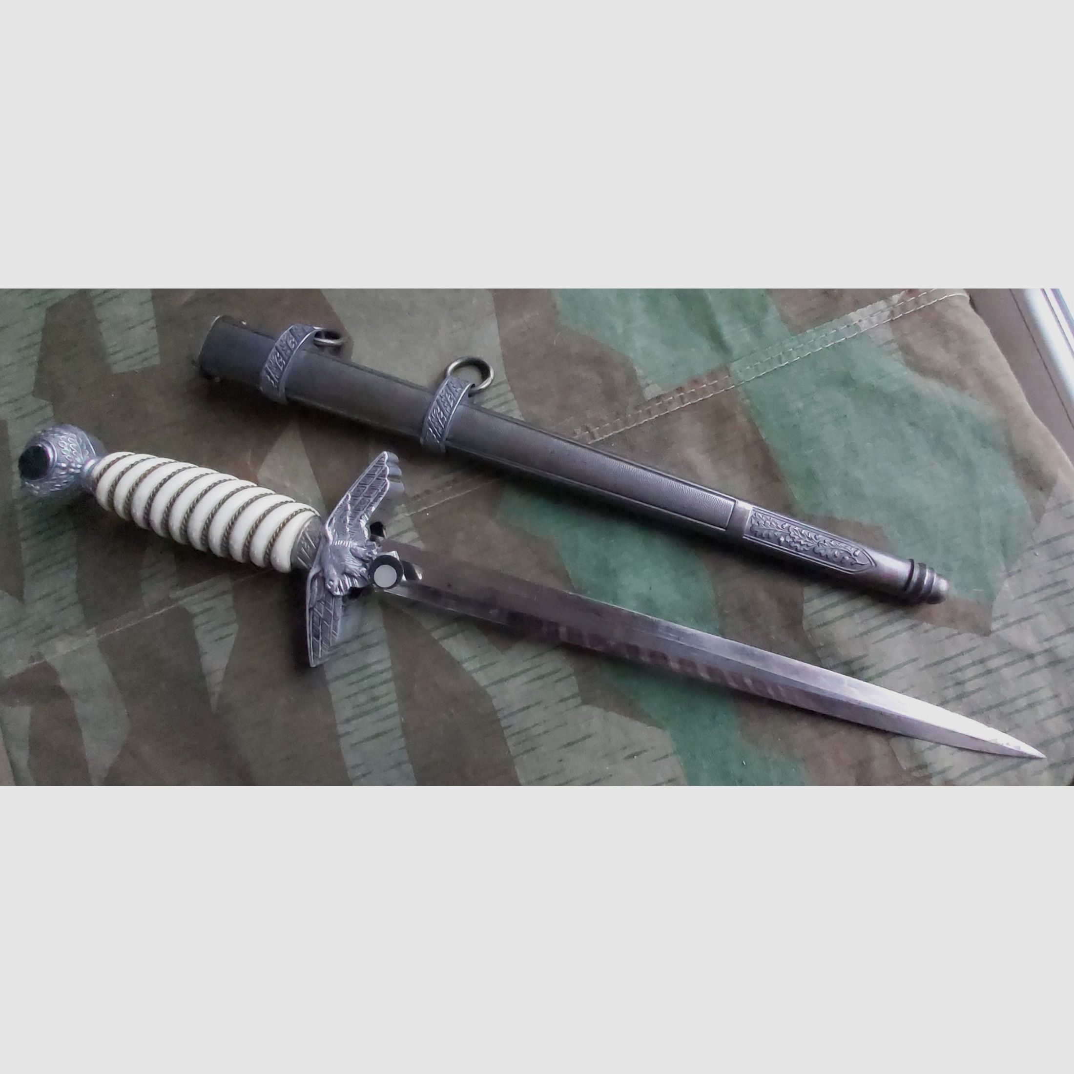 Air Force Officer's Dagger with manufacturer Paul Weyersberg & Co