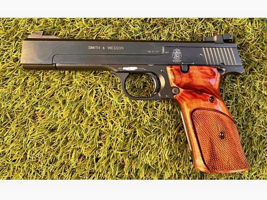 Smith & Wesson Model 41 .22lr