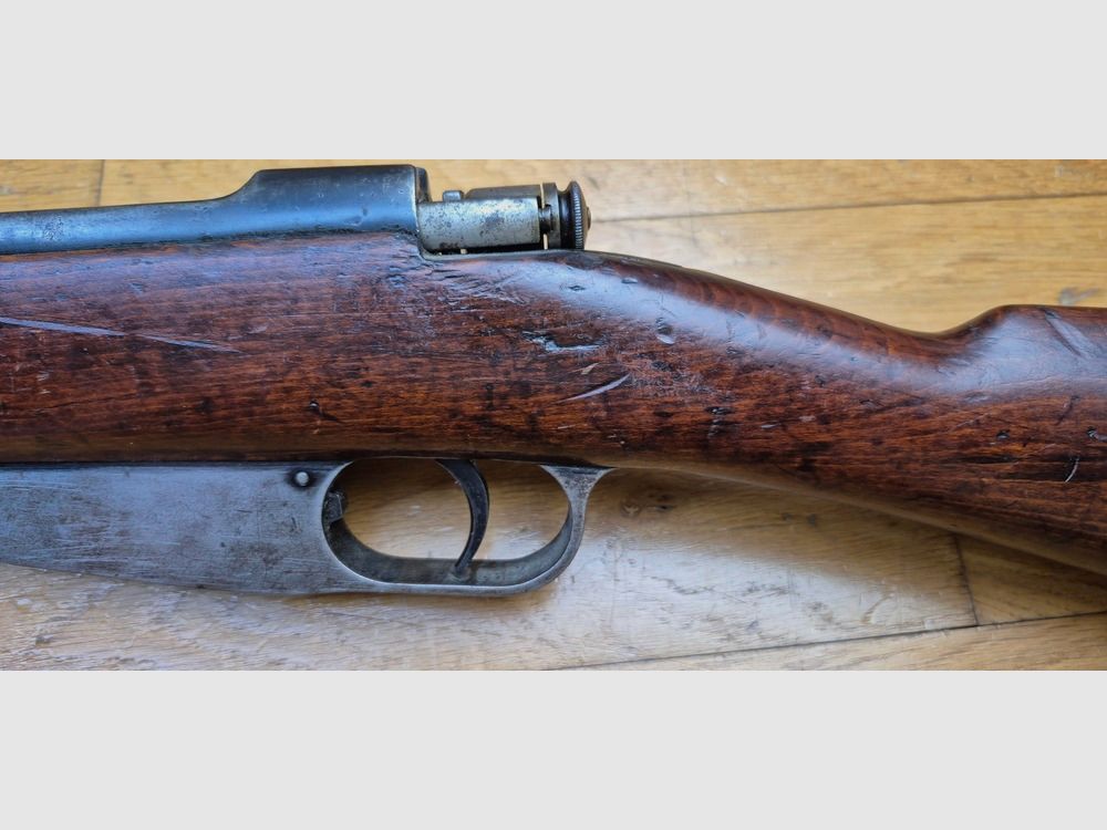 Reiterkarabiner 1891 oder Moschetto da Cavalleria Carcano – Kal. 6,5×52 original – Integrierte Klappbayonett ohne Druckknopf – Waffe angepasst an das Modell 1938 mit fester Visierung Typ Mod.1938 – Arsenal von Terni – Guter Lauf und Mechanik – BE+, Bild 25 von 30