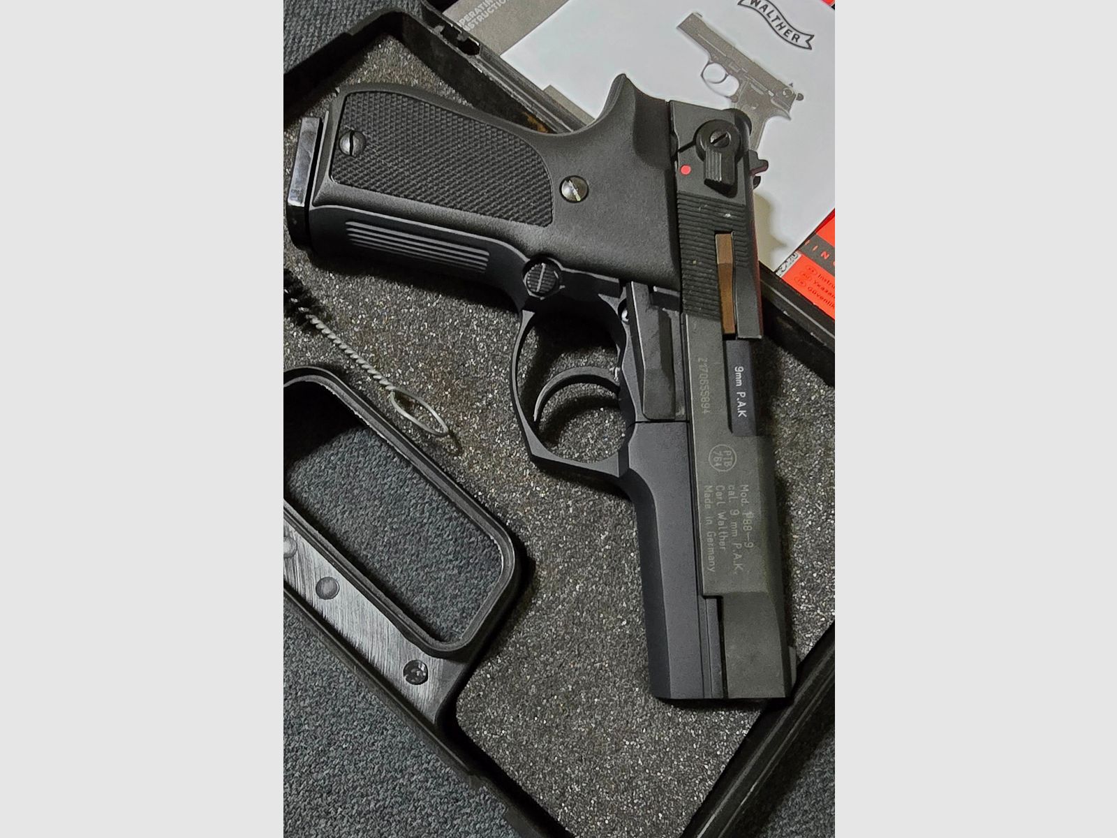 Walther P88 blank firing 9mm PAK