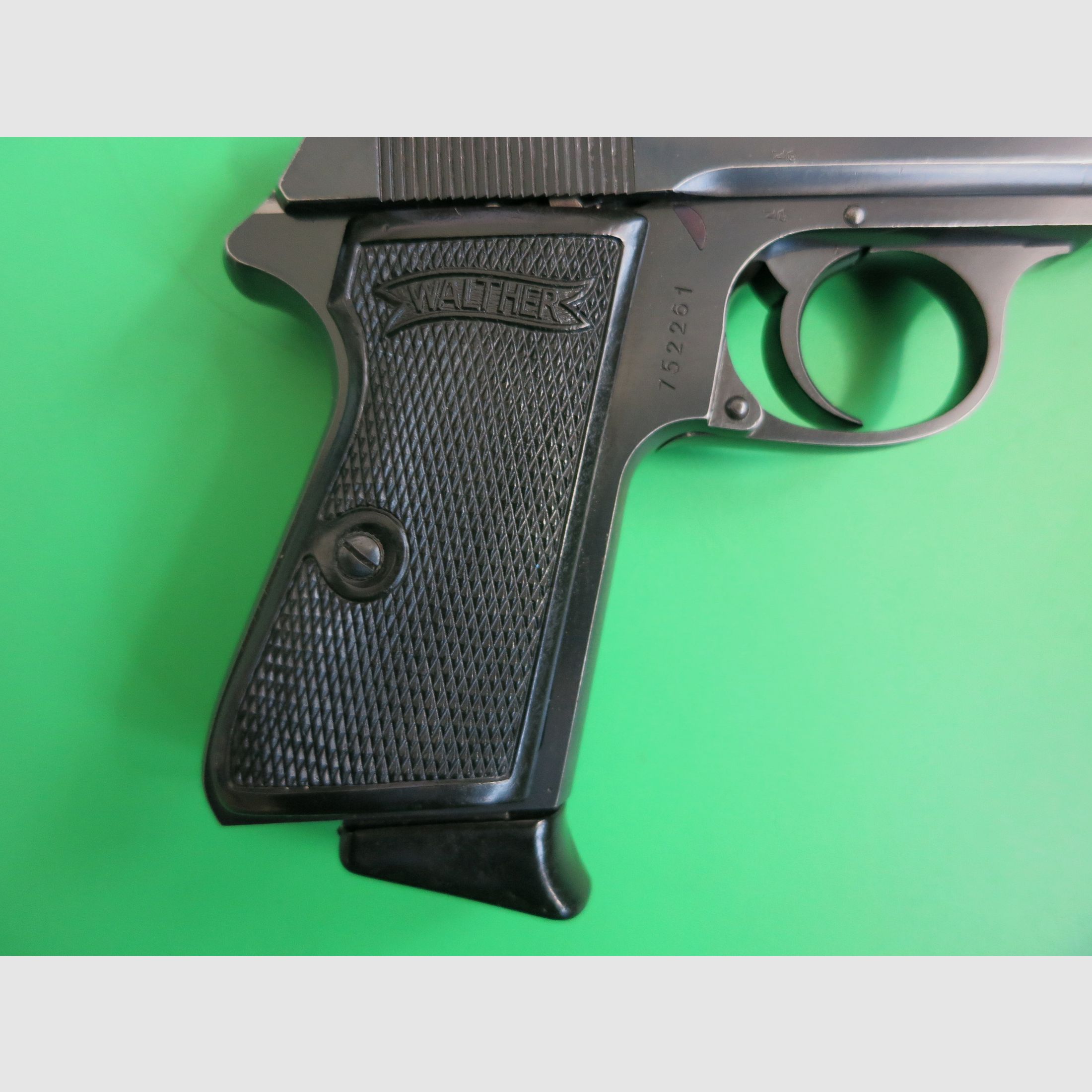 Pistolet semi-automatique, Walther PP, cal. 7,65 mm Br., Waffenfabrik Walther, Zella-Mehlis (Thür.) Mod.PP, 1929-30       #14