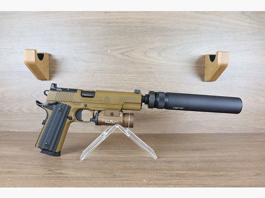 1911 Operator AOS TB Coyote + Schalldämpfer + Lampe