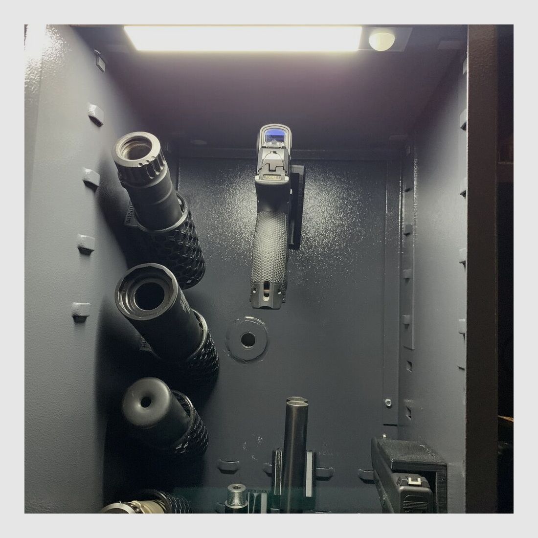 Armorum Armorum Magn. LED Leuchte mit Sensor, 200mm