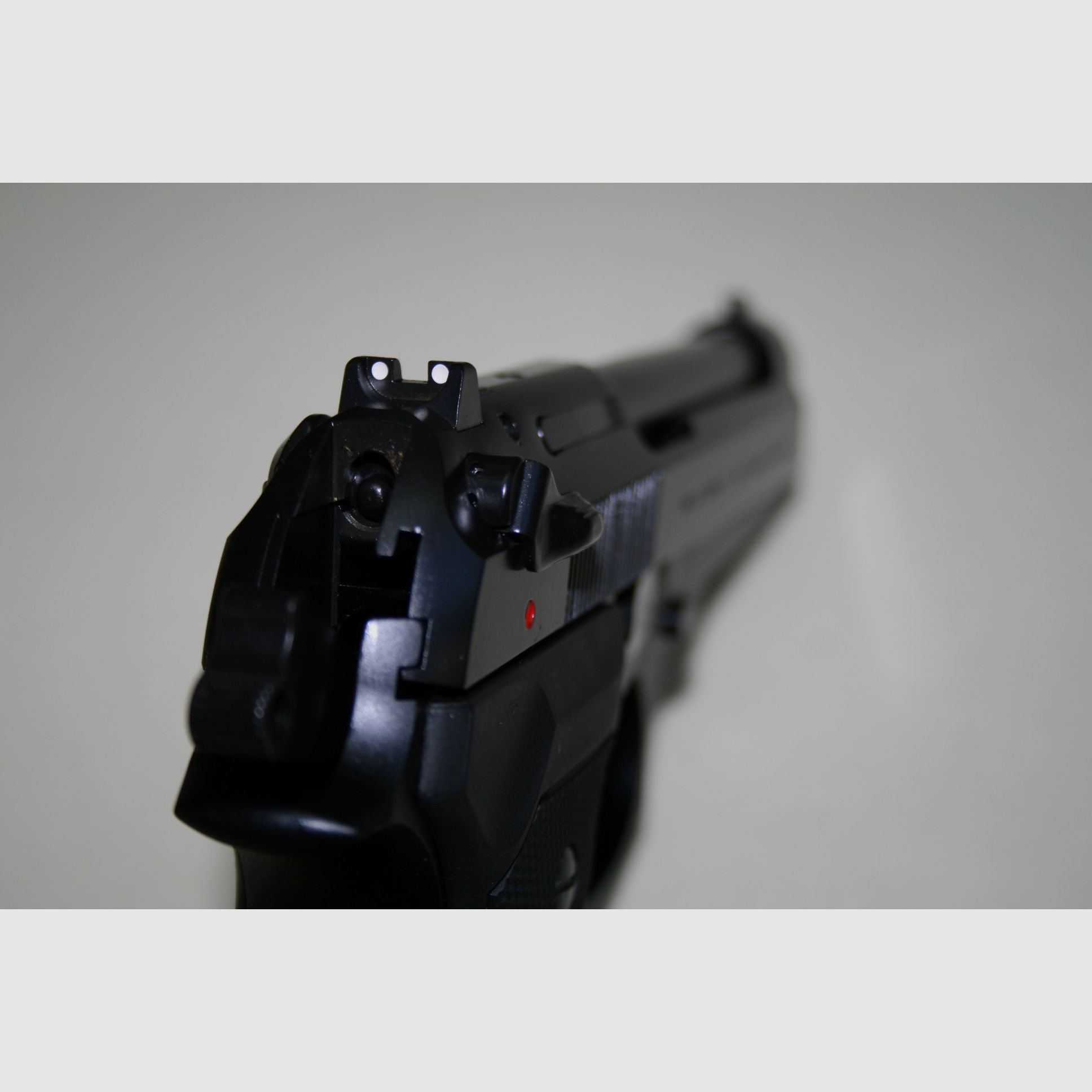 Pistool Beretta 92FS Compact kaliber 9×19, afbeelding 5 van 6
