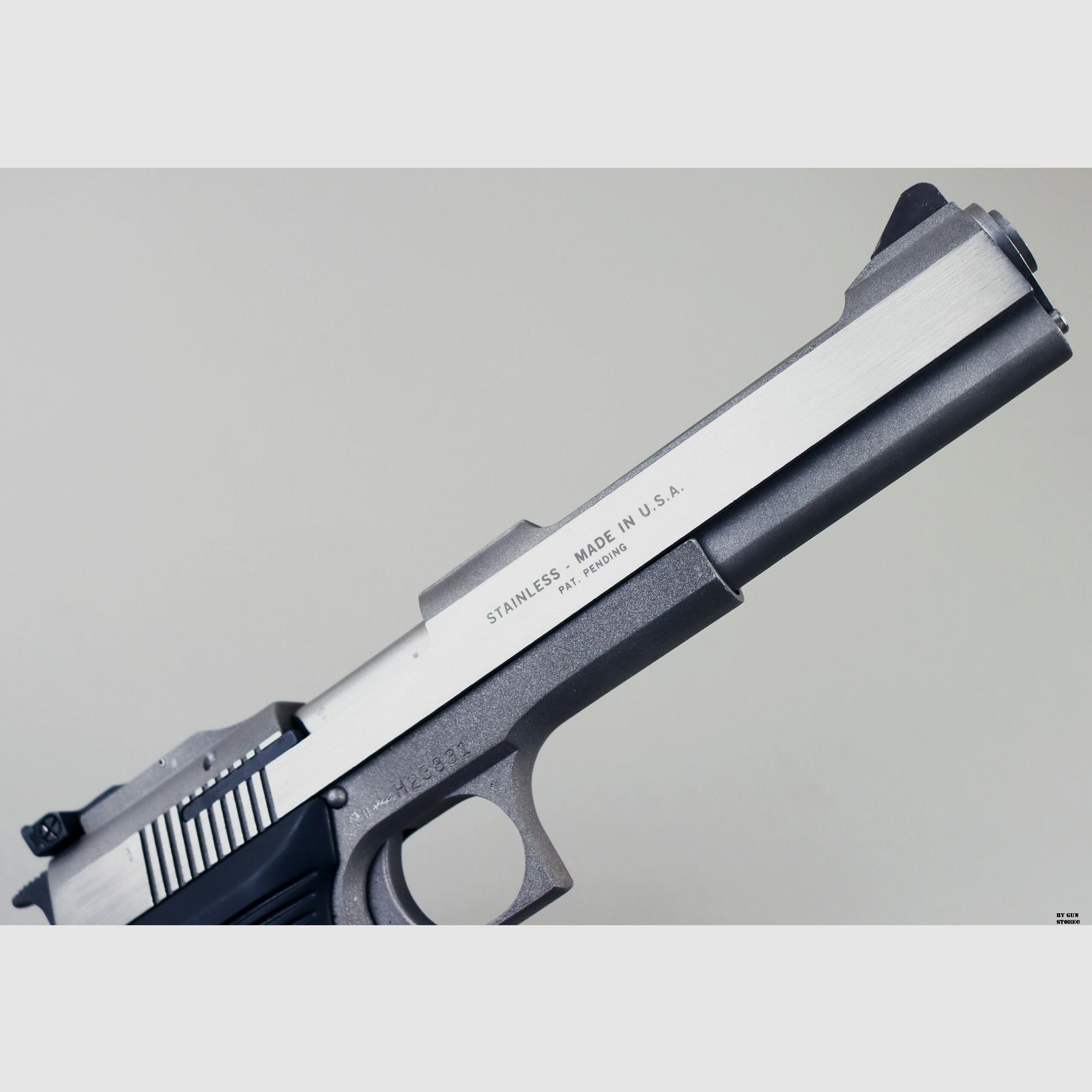 Pistol Arcadia Machine & Tool mod. Automag II cal. 22 WMR matr. H23831, image 7 of 12