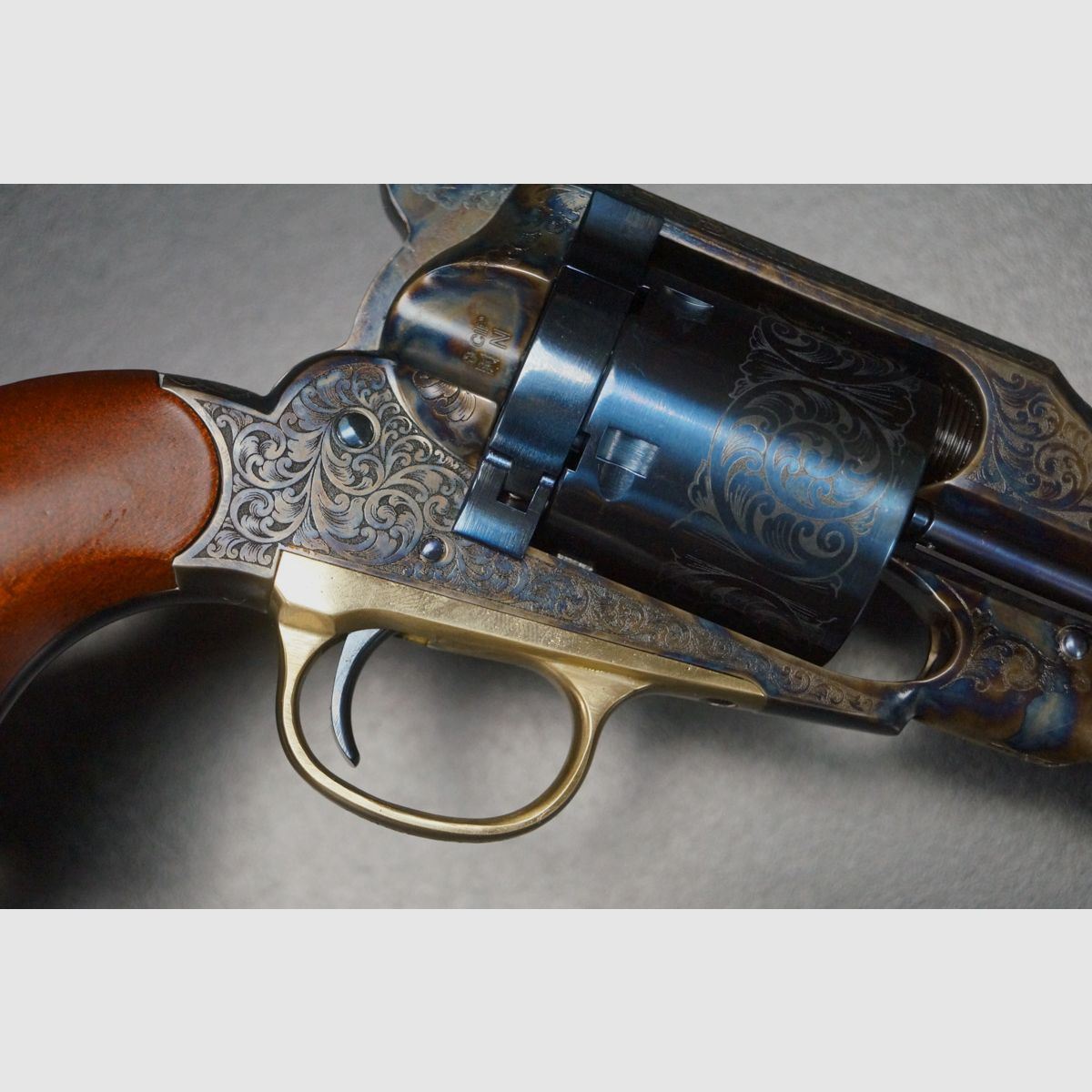 Uberti 1858 New Army Improved Graviert .45 Colt, Bild 6 von 12