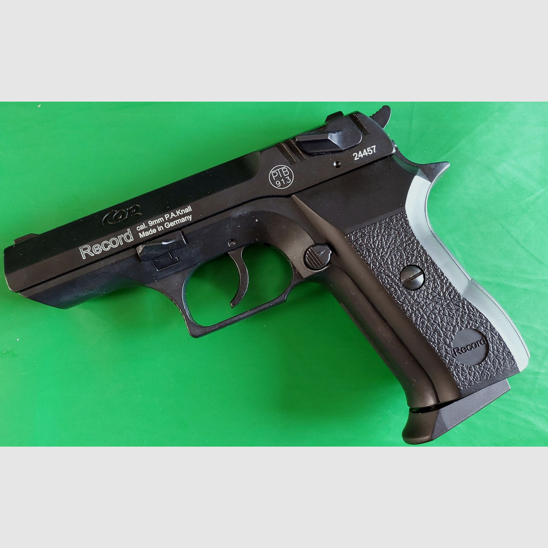 Revólver COP Schreckschuss pistola ennegrecida (PTB 913) como nuevo.