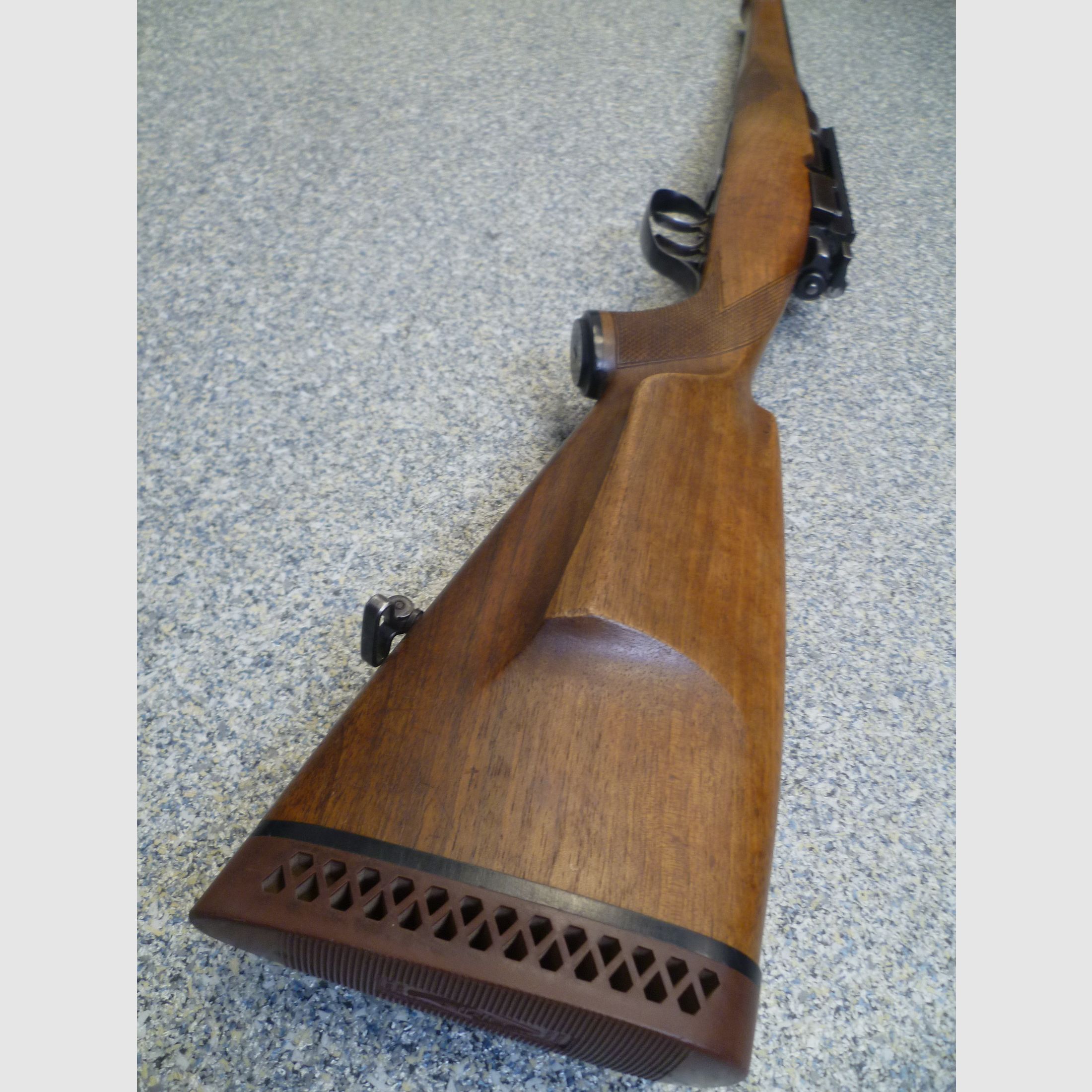 Repeater rifle Hubertus M98 .30-06 Spring.