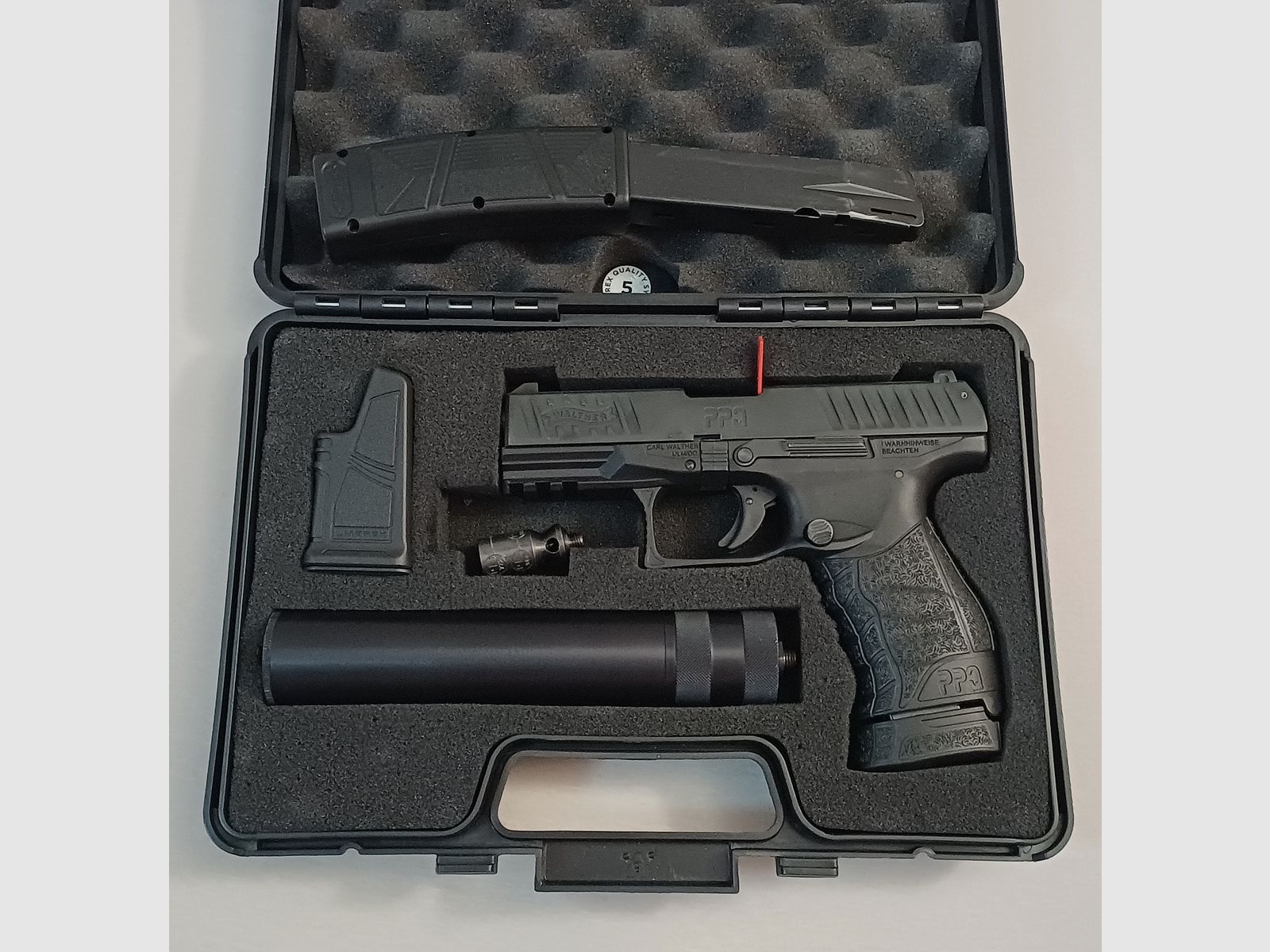 Walther PPQ M2 Navy Kit Schreckschuss + Walther 33 Schuss Magazin