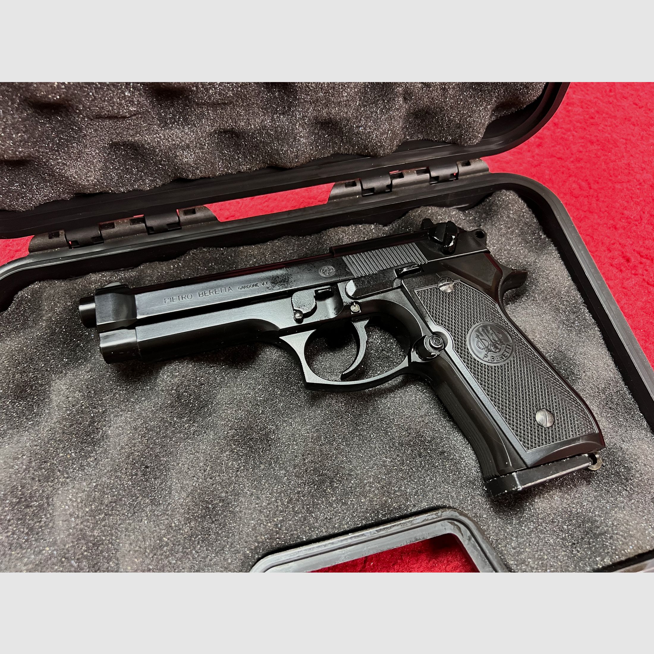 Umarex  Beretta FS Mod 92 6mm GBB Lizensiert von Pietro Beretta 
