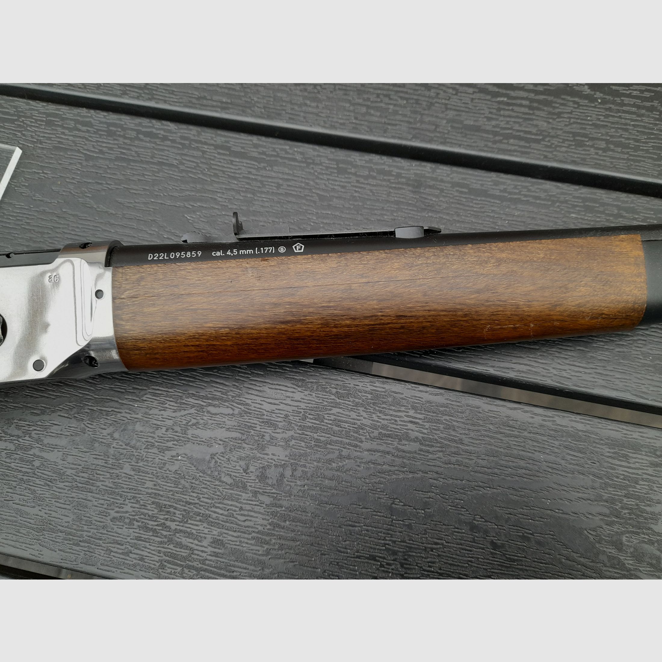 Umarex Legends Cowboy-Gewehr CO2