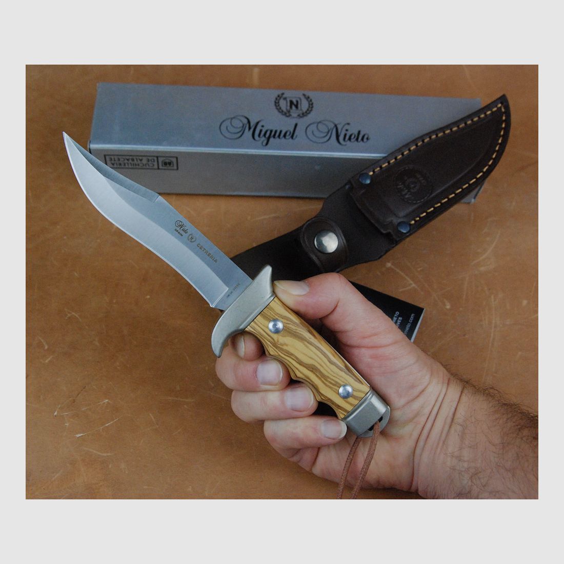 Mini-Bowie Messer, Olivenholz,braune Lederscheide