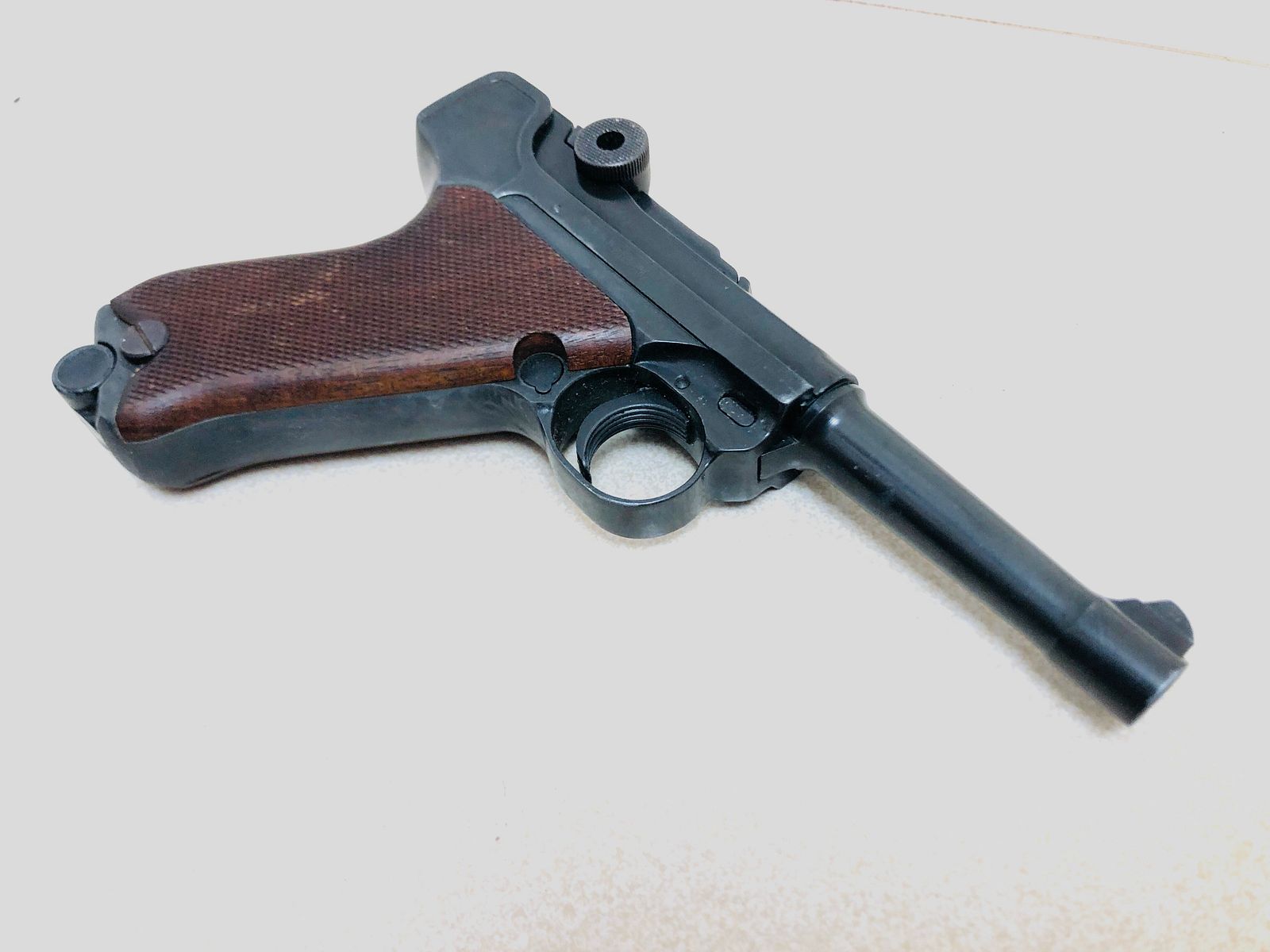 ••• Erma KGP 690 / pistola de fogueo / 8mm Knall / PTB 209 •••